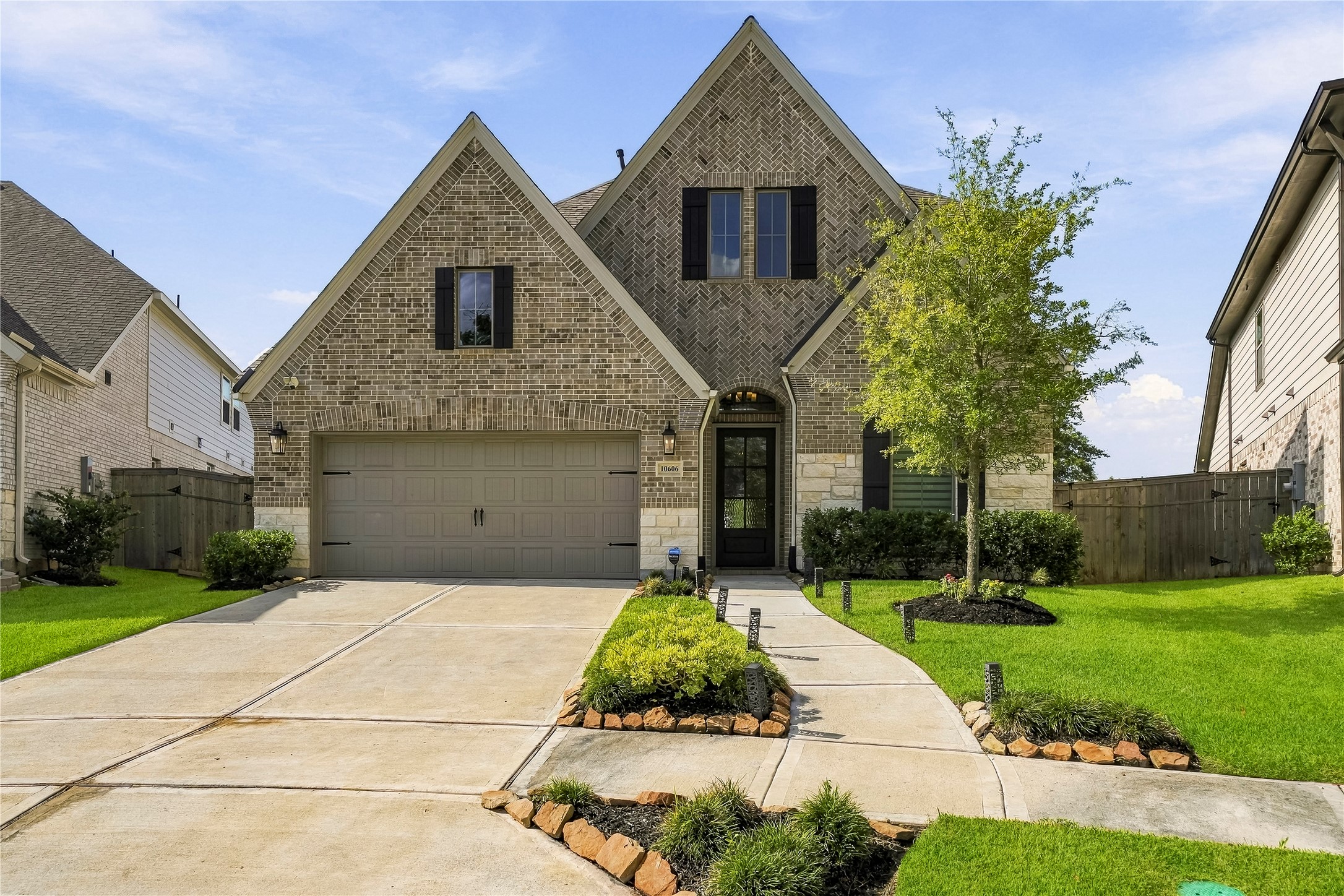 10606 Novy Grove Drive Property Photo 2