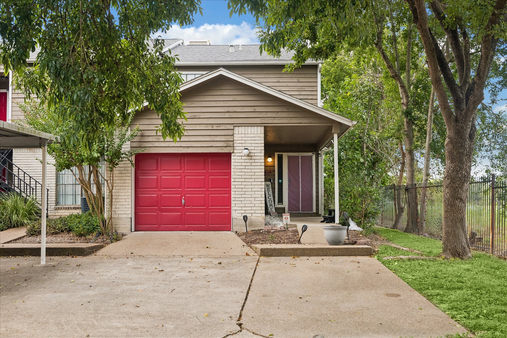4444 Victory Drive 1113 Property Photo 1