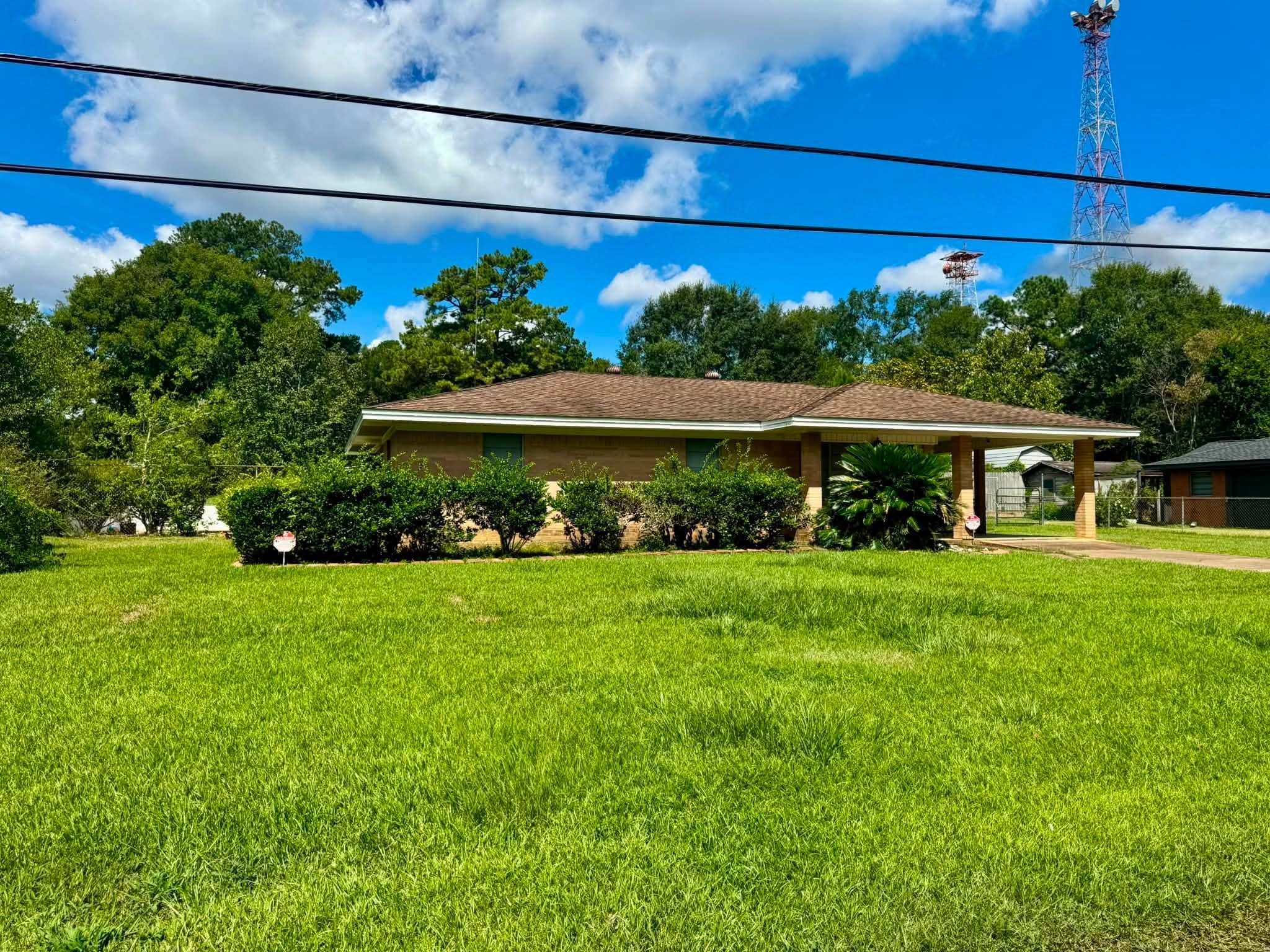 1815 Lee Miller Road Property Photo 2