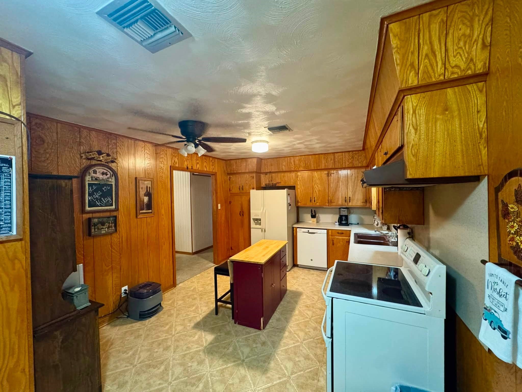 1815 Lee Miller Road Property Photo 3