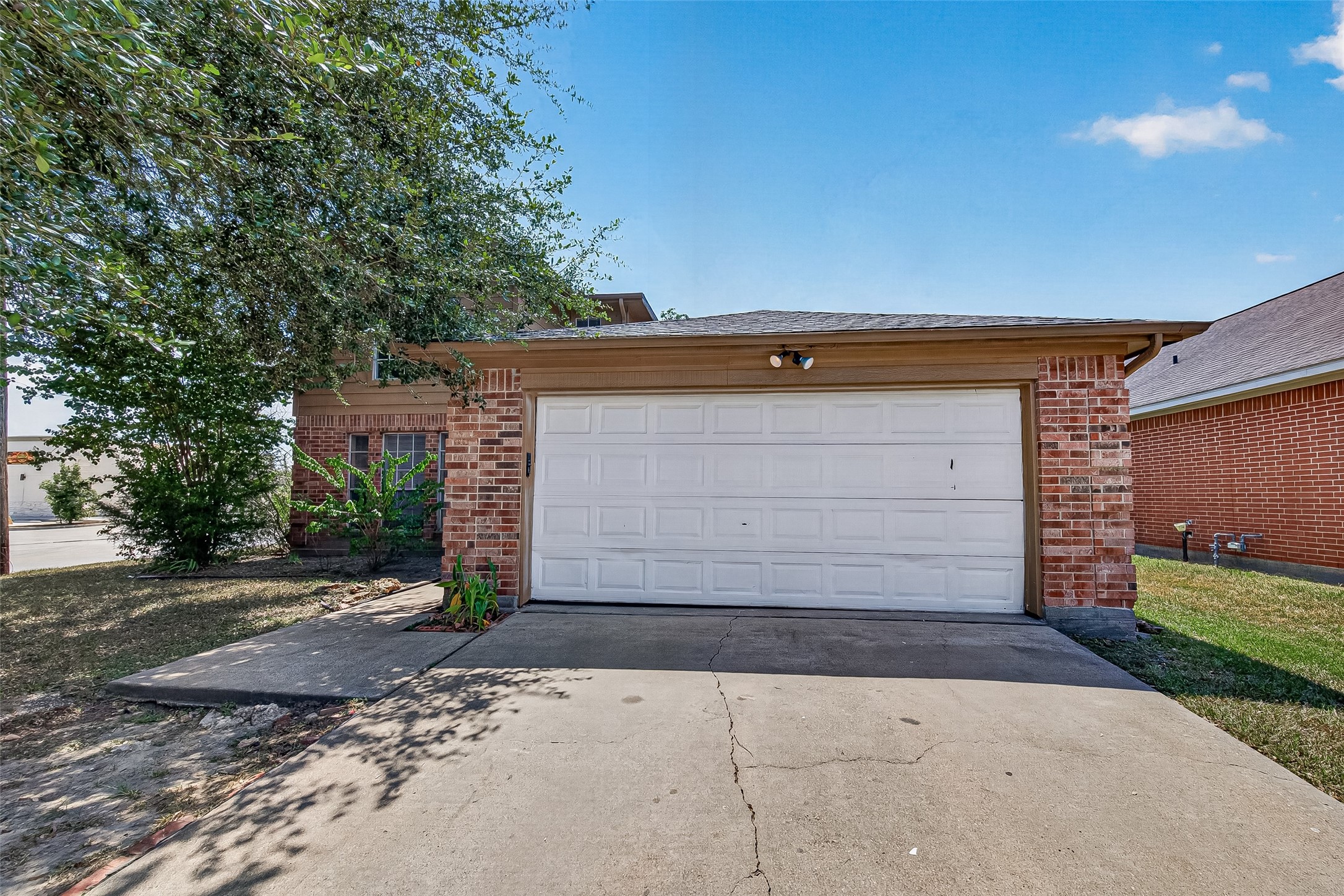 15103 Beechnut Street Property Photo 4