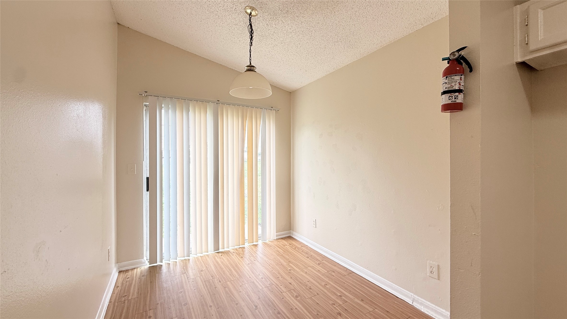15821 Ridgecroft Road Property Photo 6