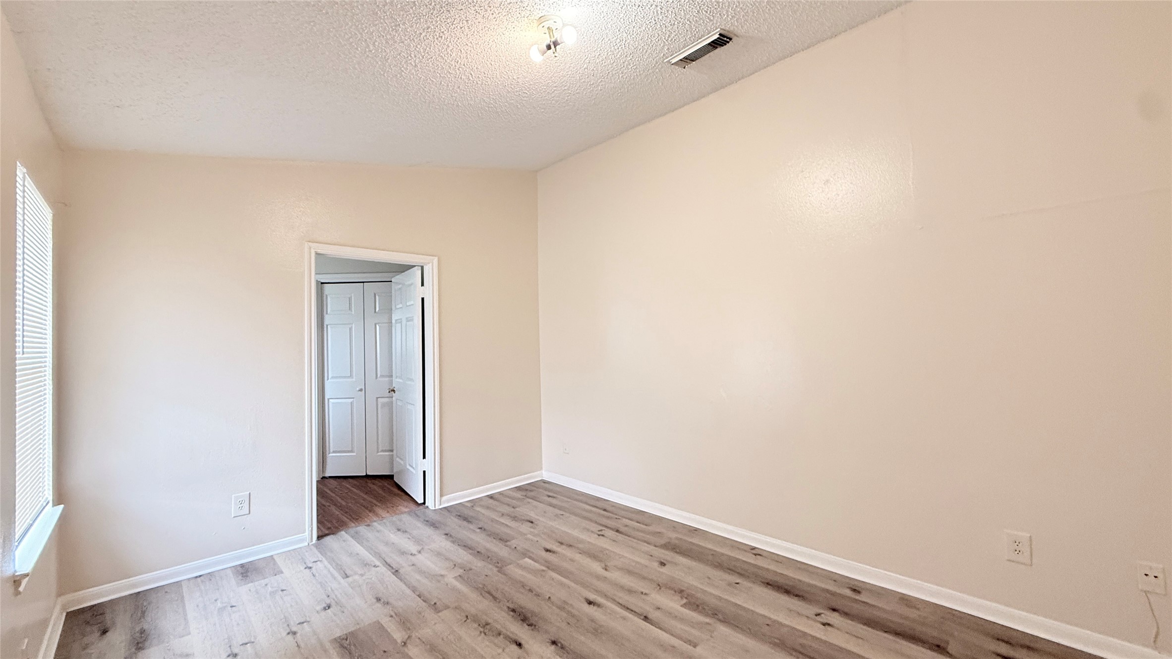 15821 Ridgecroft Road Property Photo 7