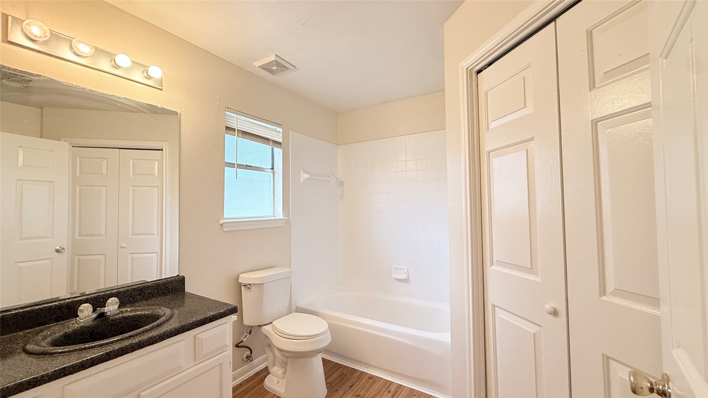 15821 Ridgecroft Road Property Photo 9