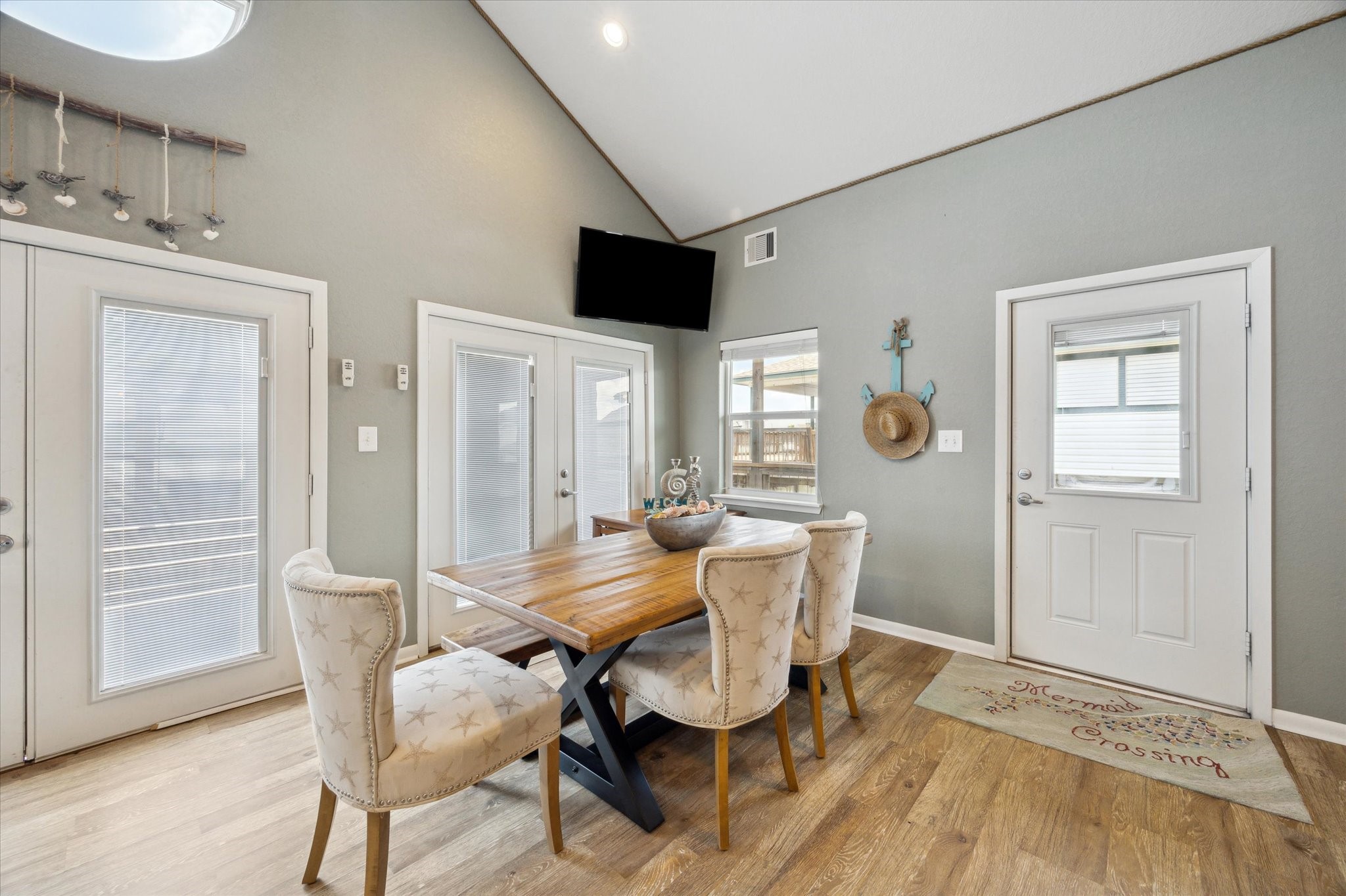 219 Bora Bora Drive Property Photo 4