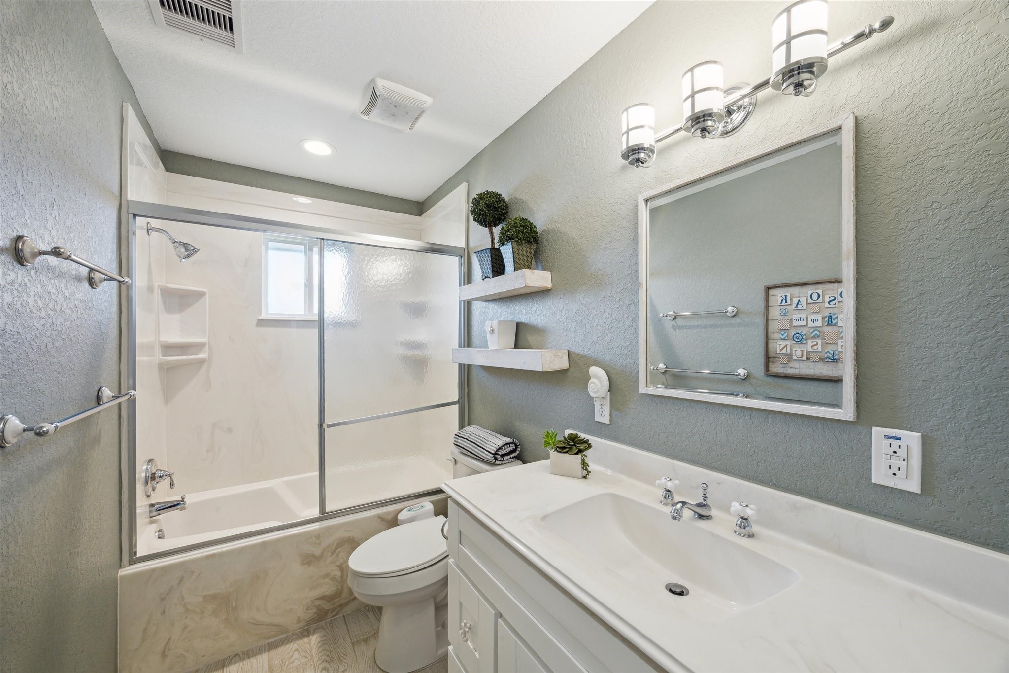 219 Bora Bora Drive Property Photo 17
