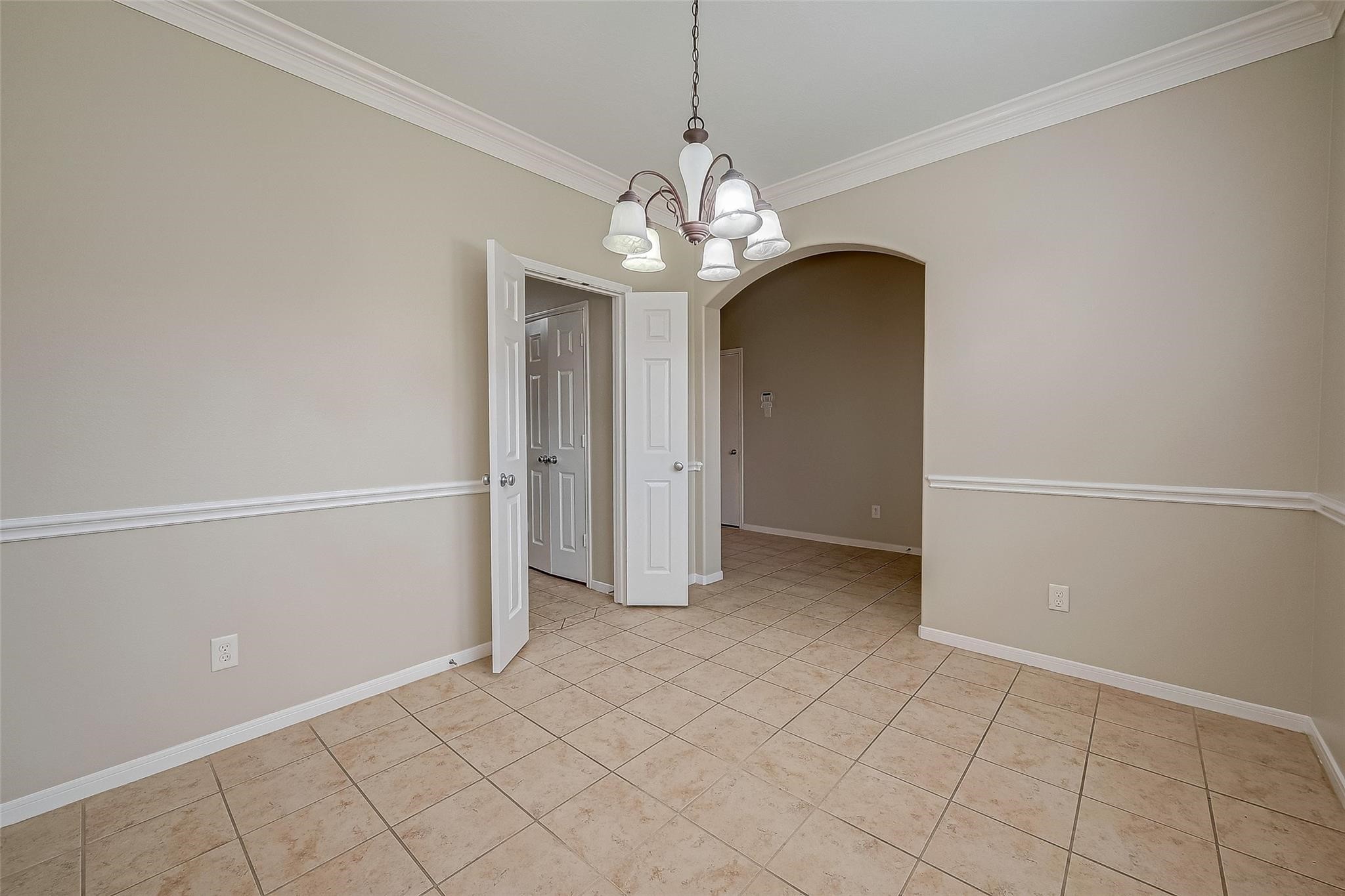 8923 Willow Wind Lane Property Photo 6