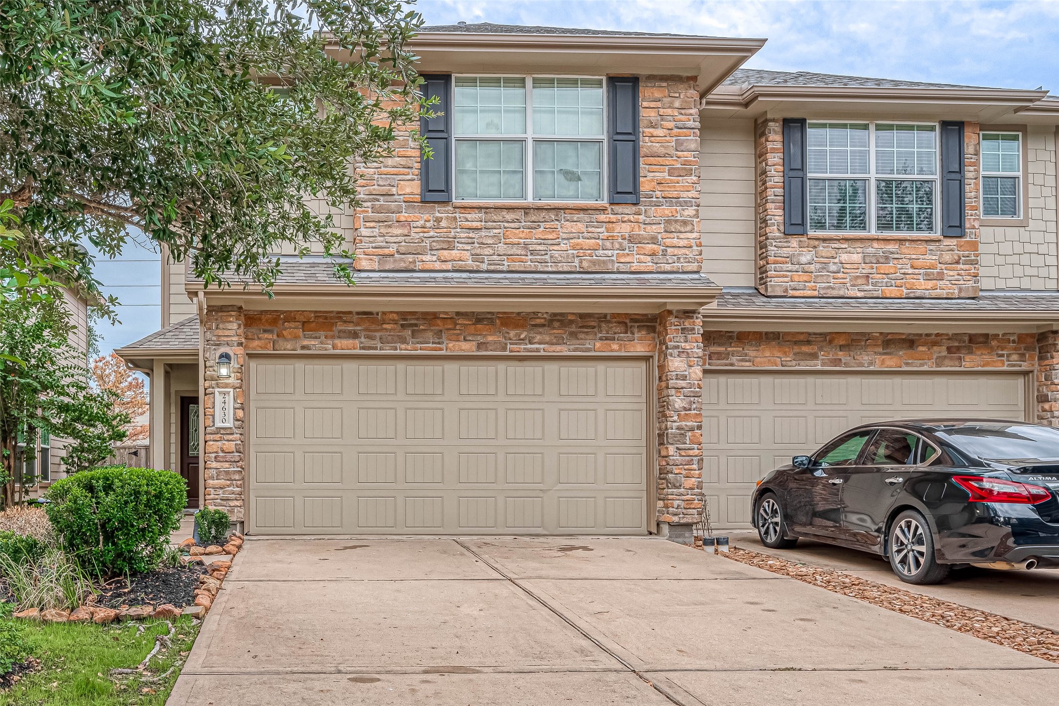 24630 Folkstone Circle Property Photo 4