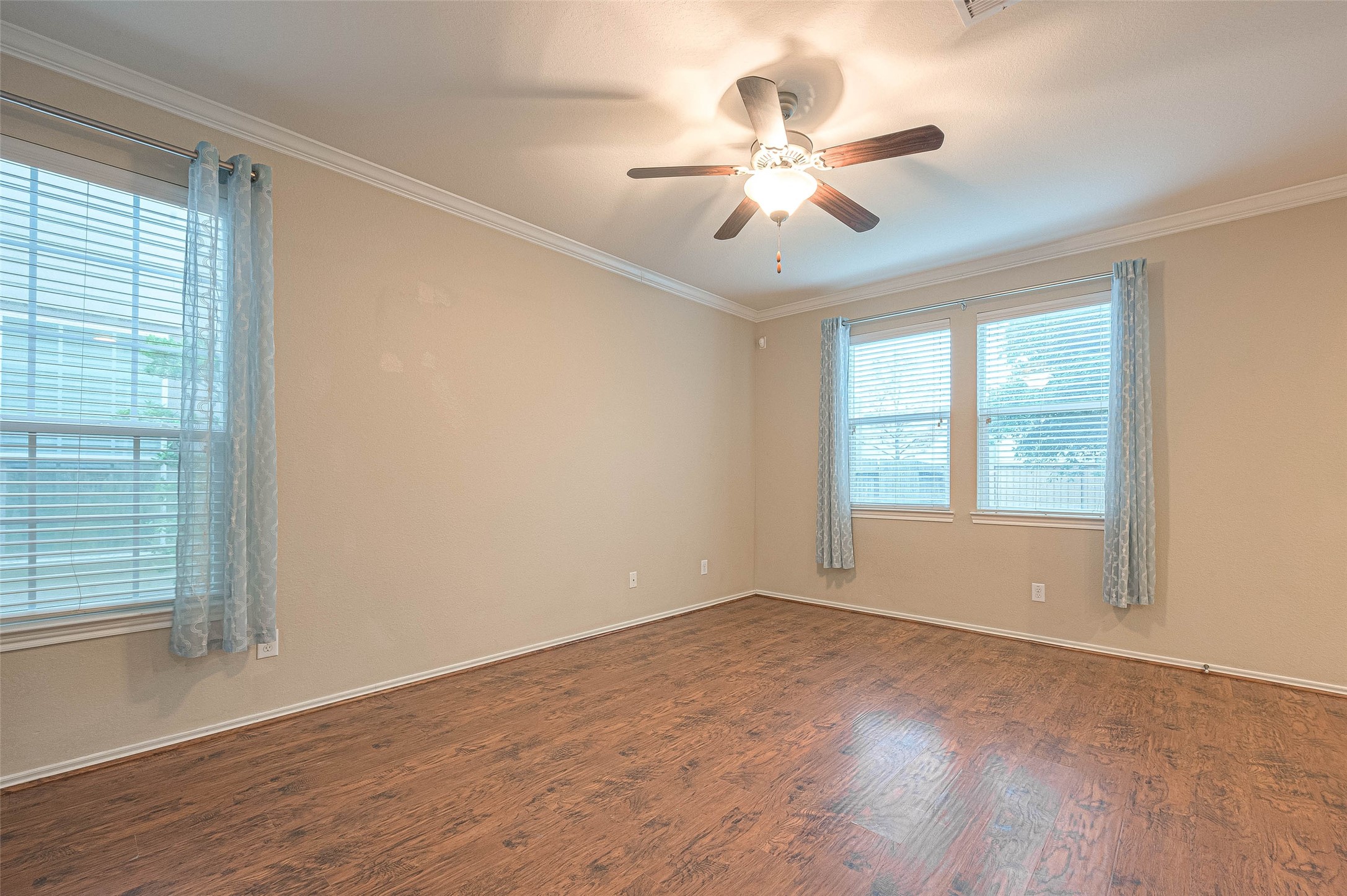 24630 Folkstone Circle Property Photo 8