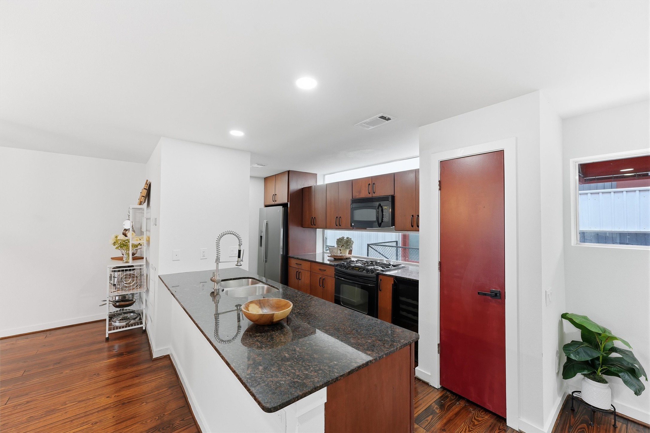 6935 Ardmore Street Property Photo 2