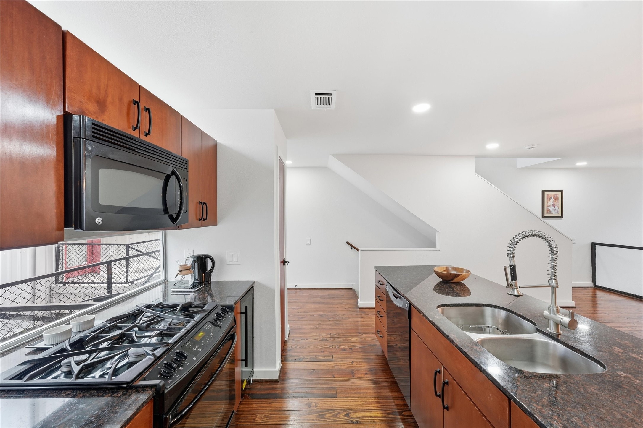 6935 Ardmore Street Property Photo 3
