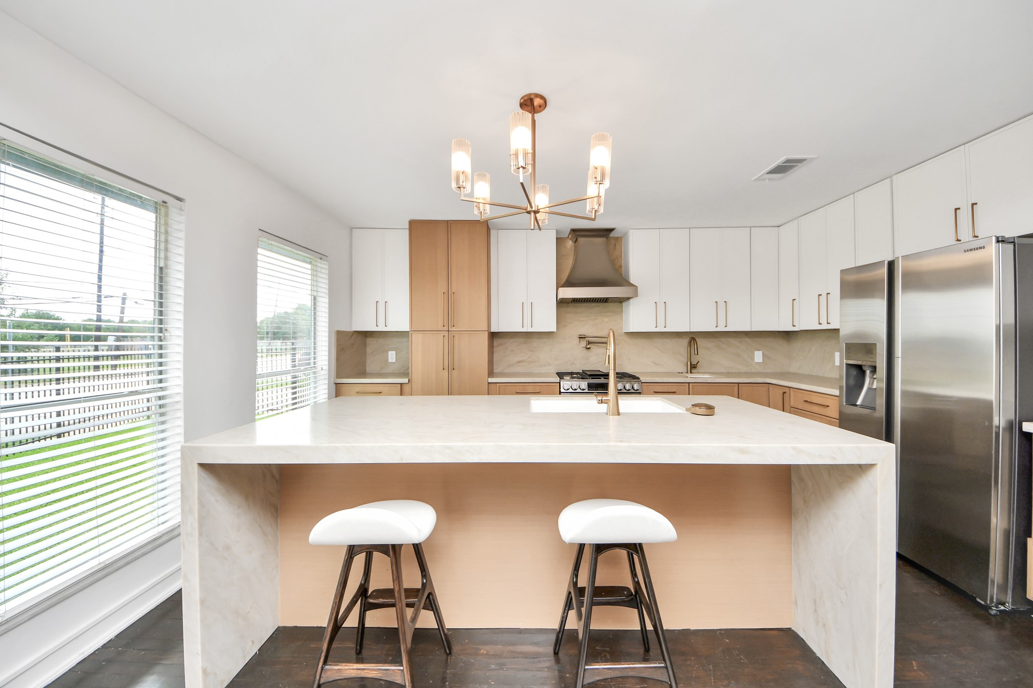1403 Munger Street Property Photo 2