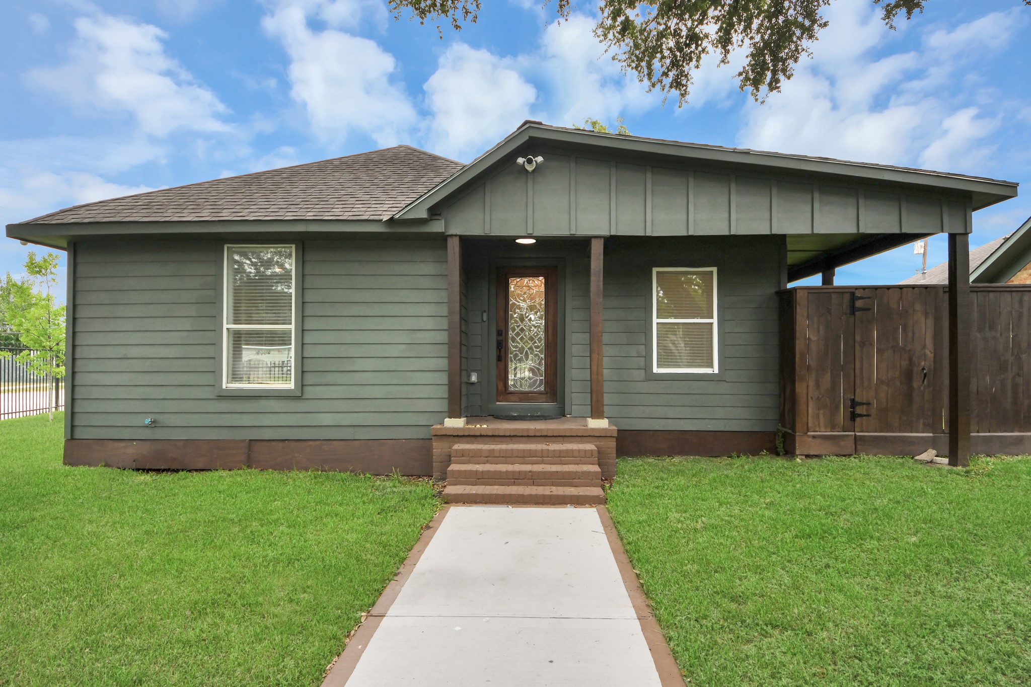 1403 Munger Street Property Photo 6