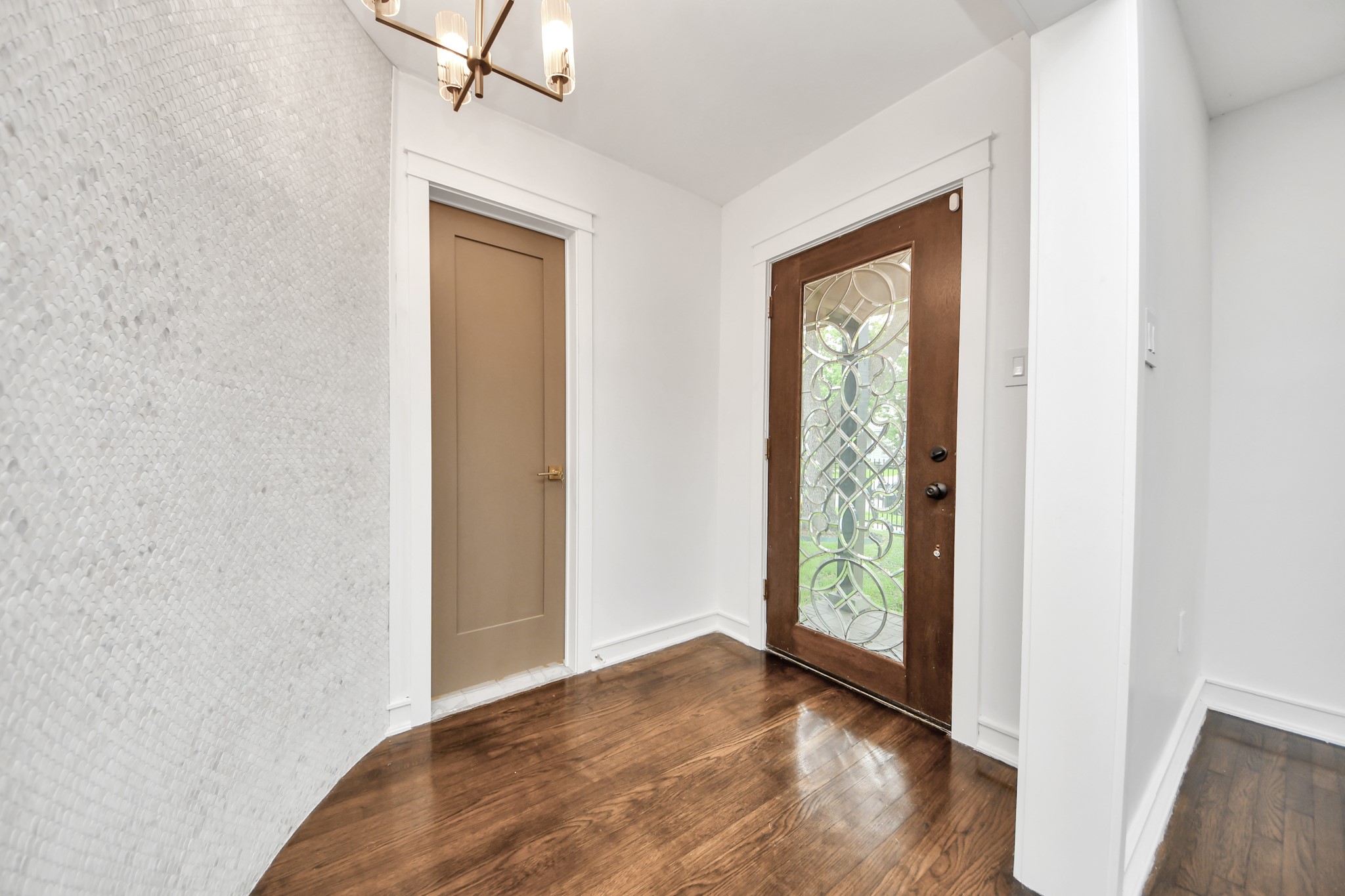 1403 Munger Street Property Photo 9