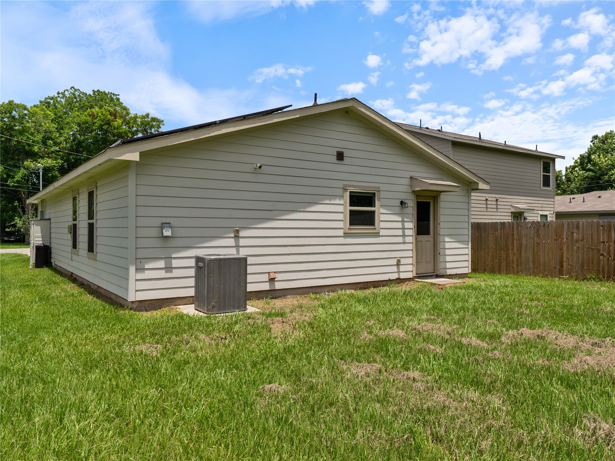 1509 Avenue A Property Photo 3
