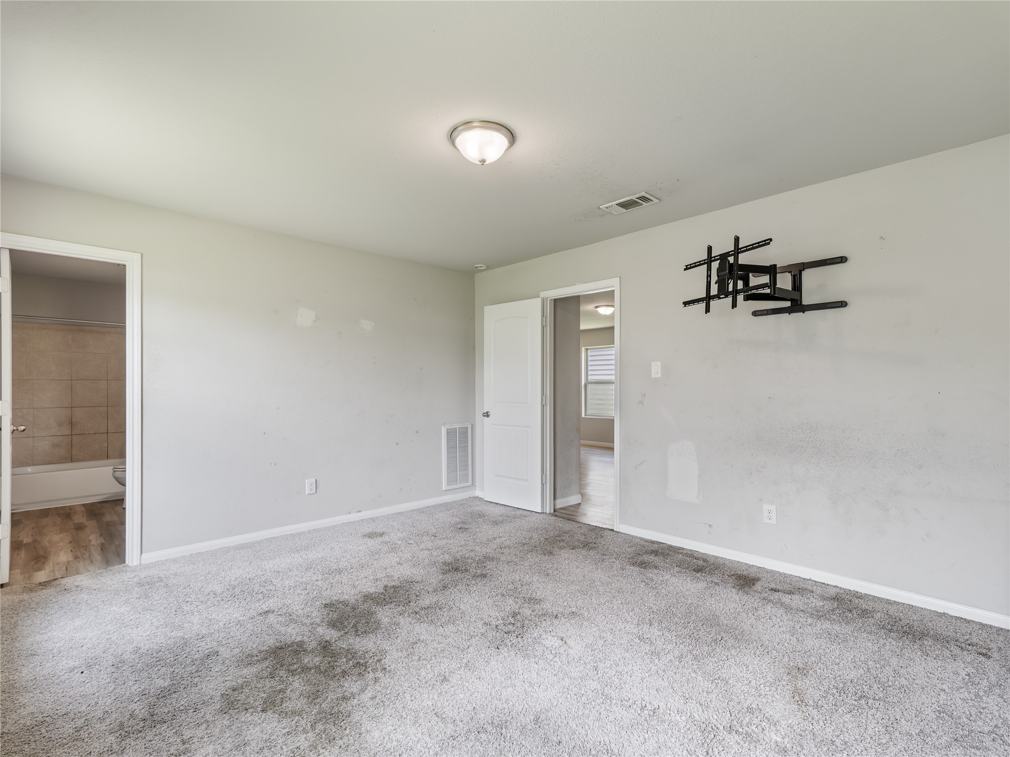 1509 Avenue A Property Photo 7