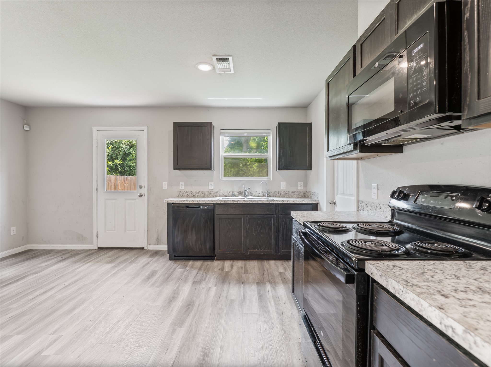 1509 Avenue A Property Photo 15