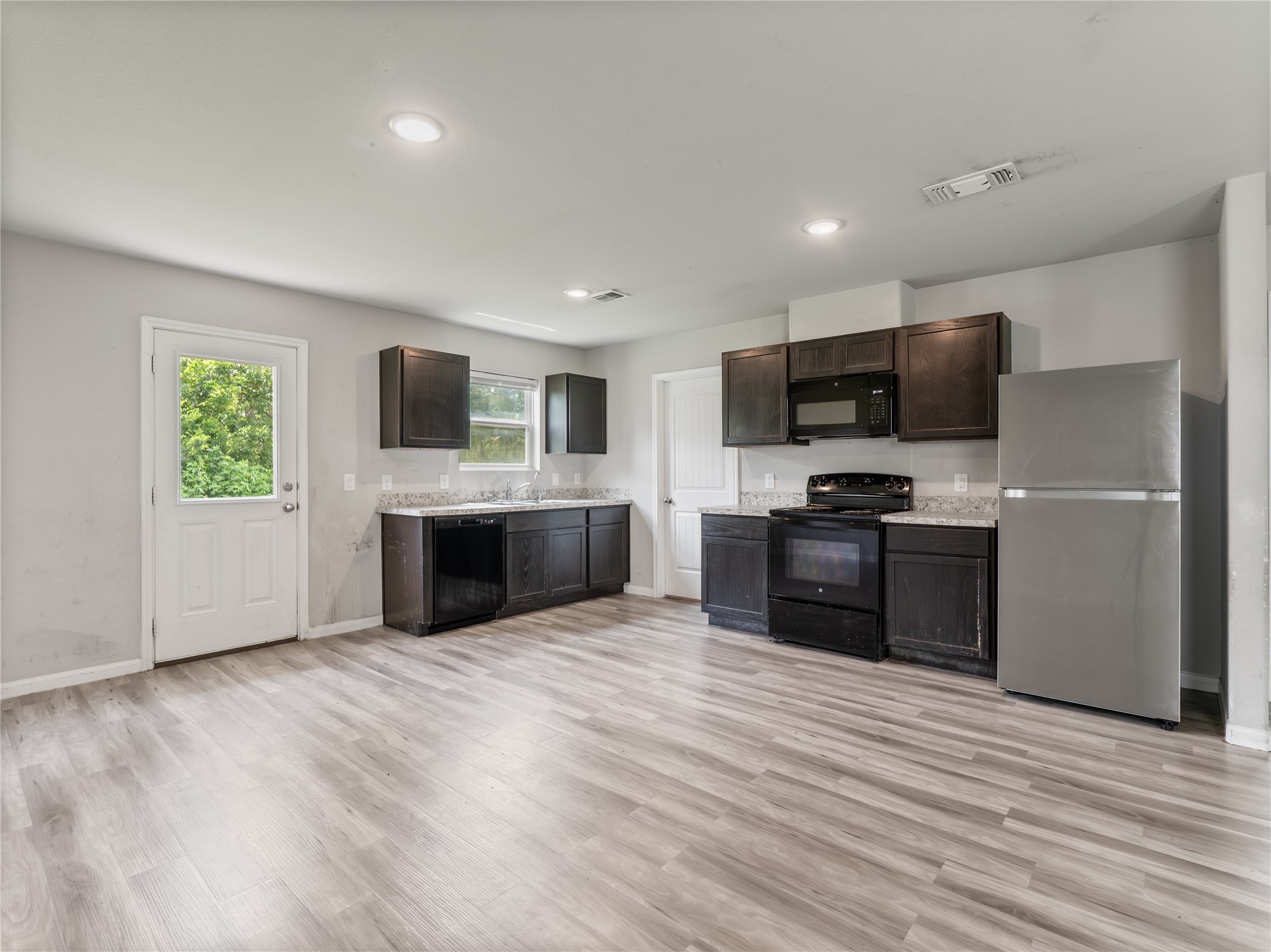 1509 Avenue A Property Photo 16