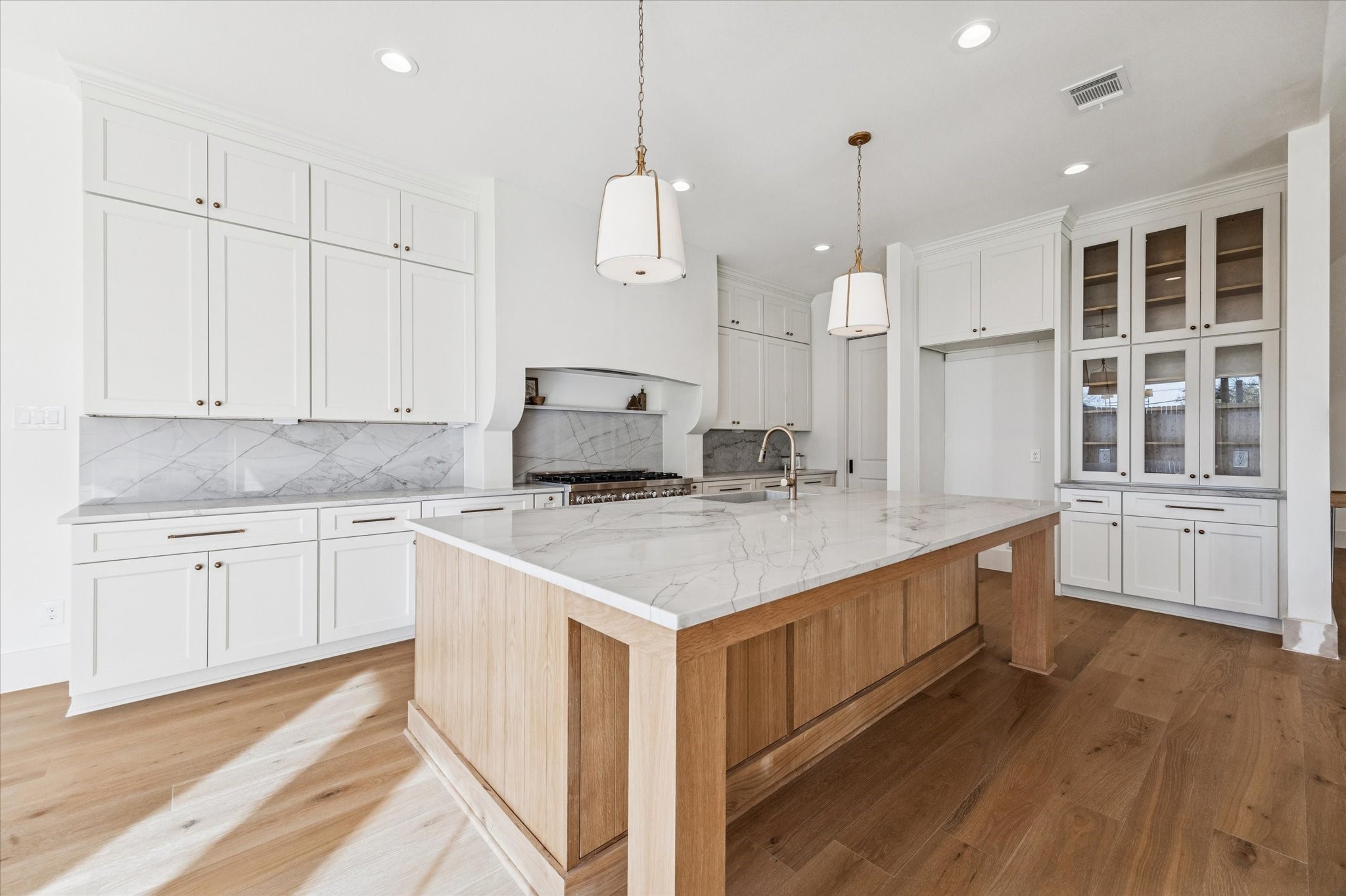 4817 Kingfisher Drive Property Photo 4