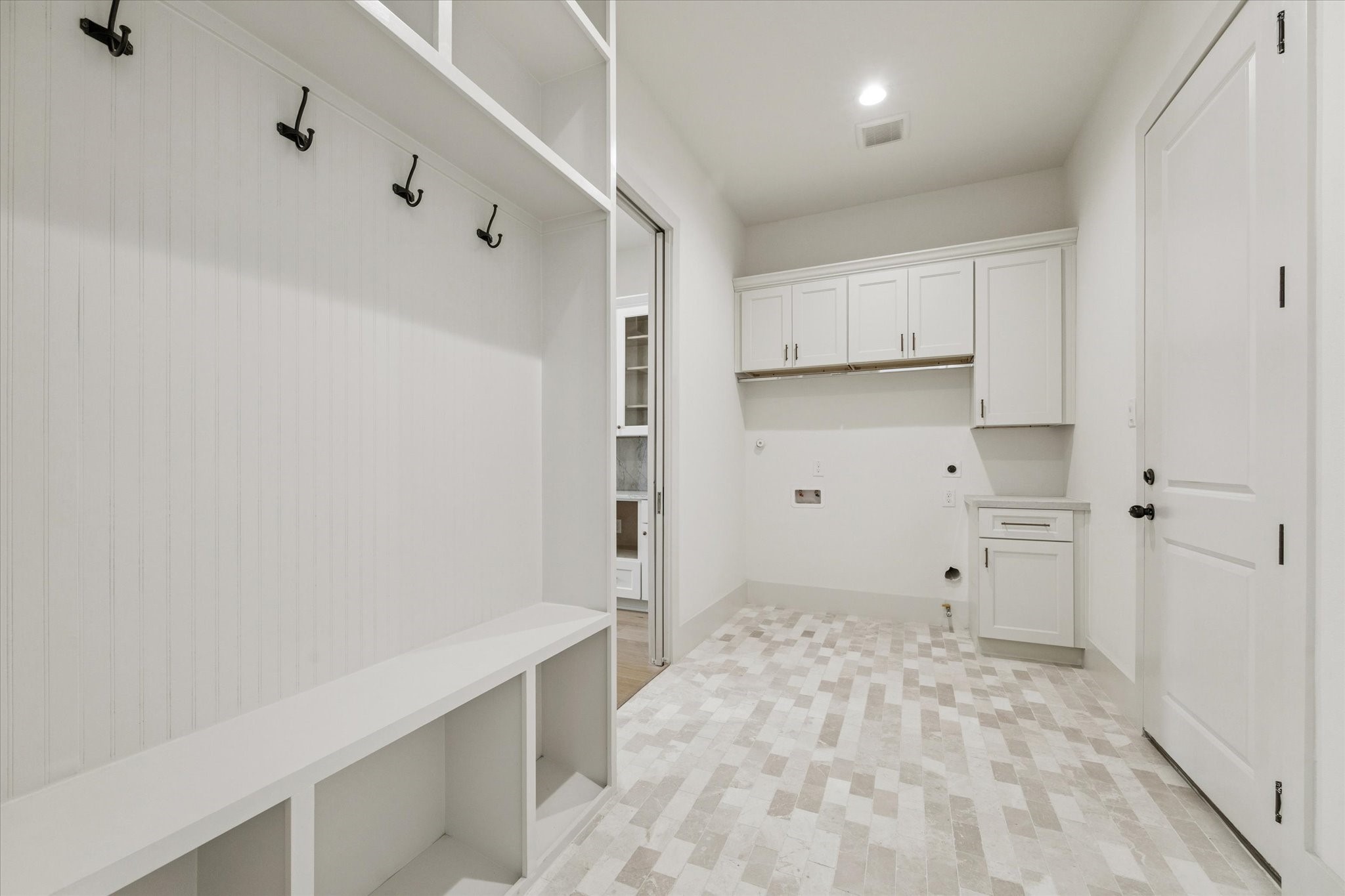 4817 Kingfisher Drive Property Photo 8