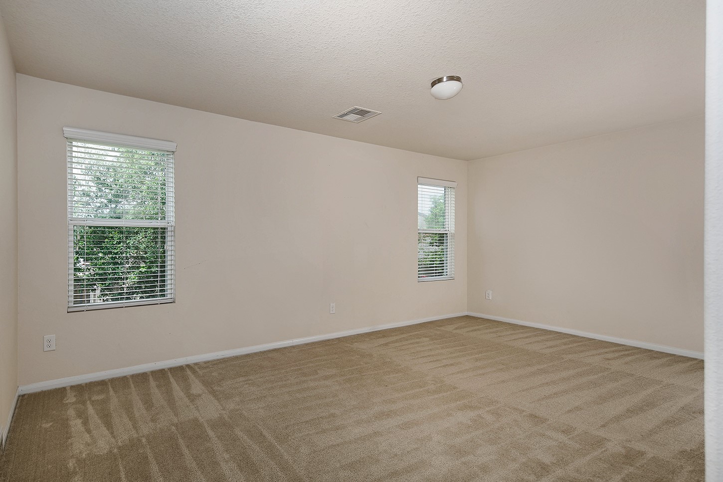9960 Hyacinth Way Property Photo 10