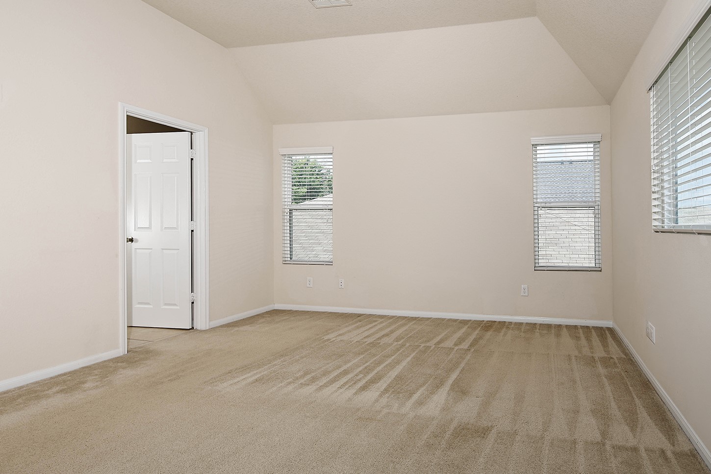 9960 Hyacinth Way Property Photo 16