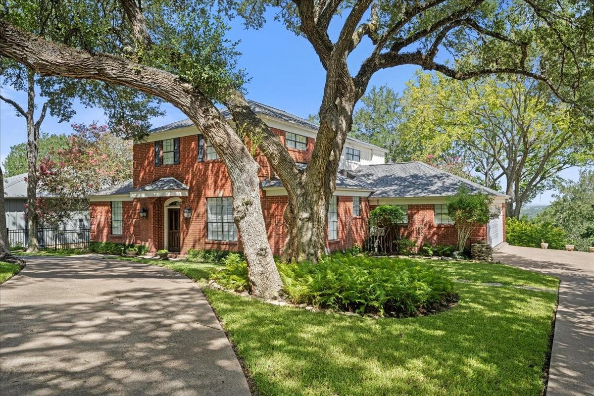 208 Rolling Hill Drive, La Grange Tx 78945 Property Photo 1