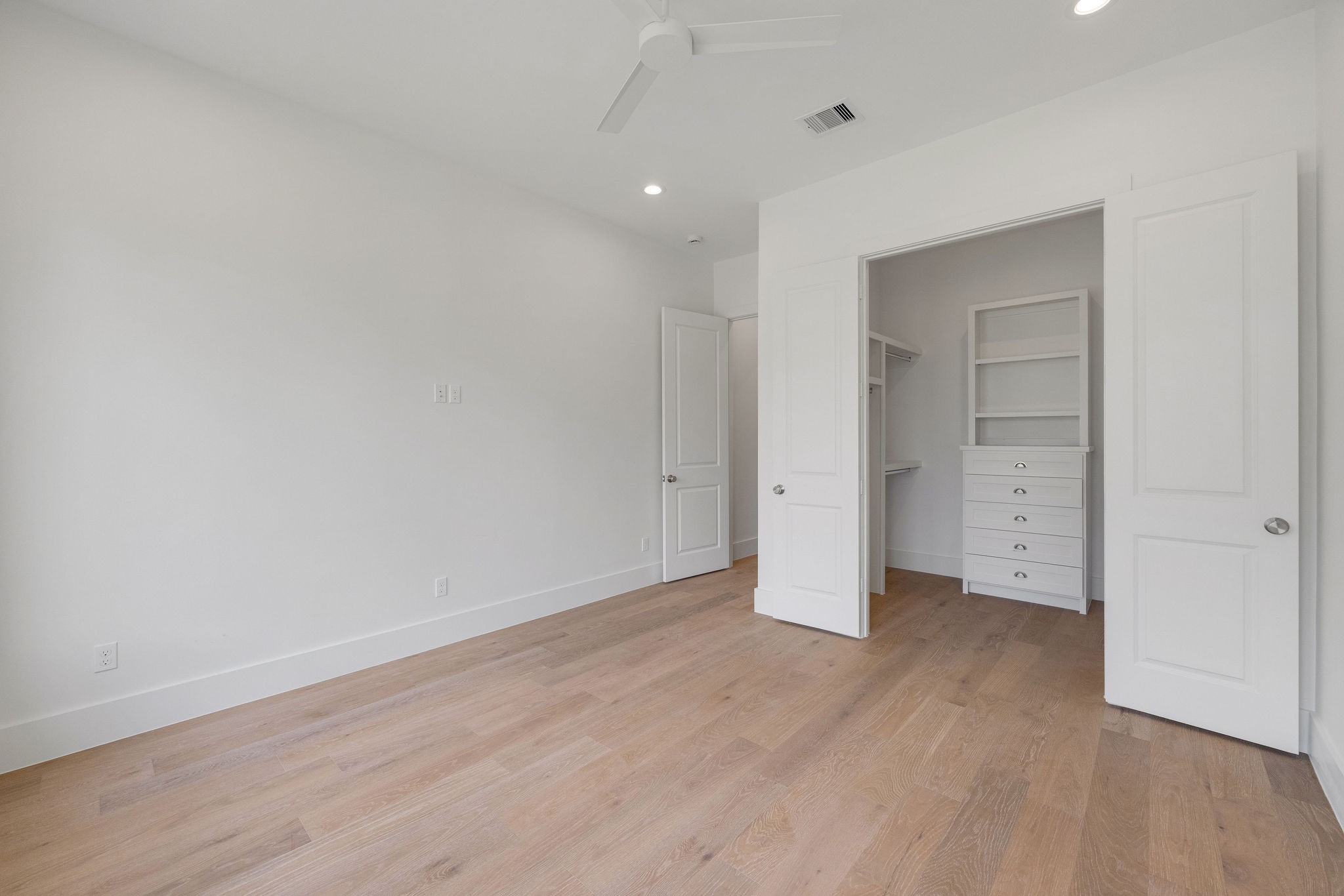1726 Saxon Drive Property Photo 15