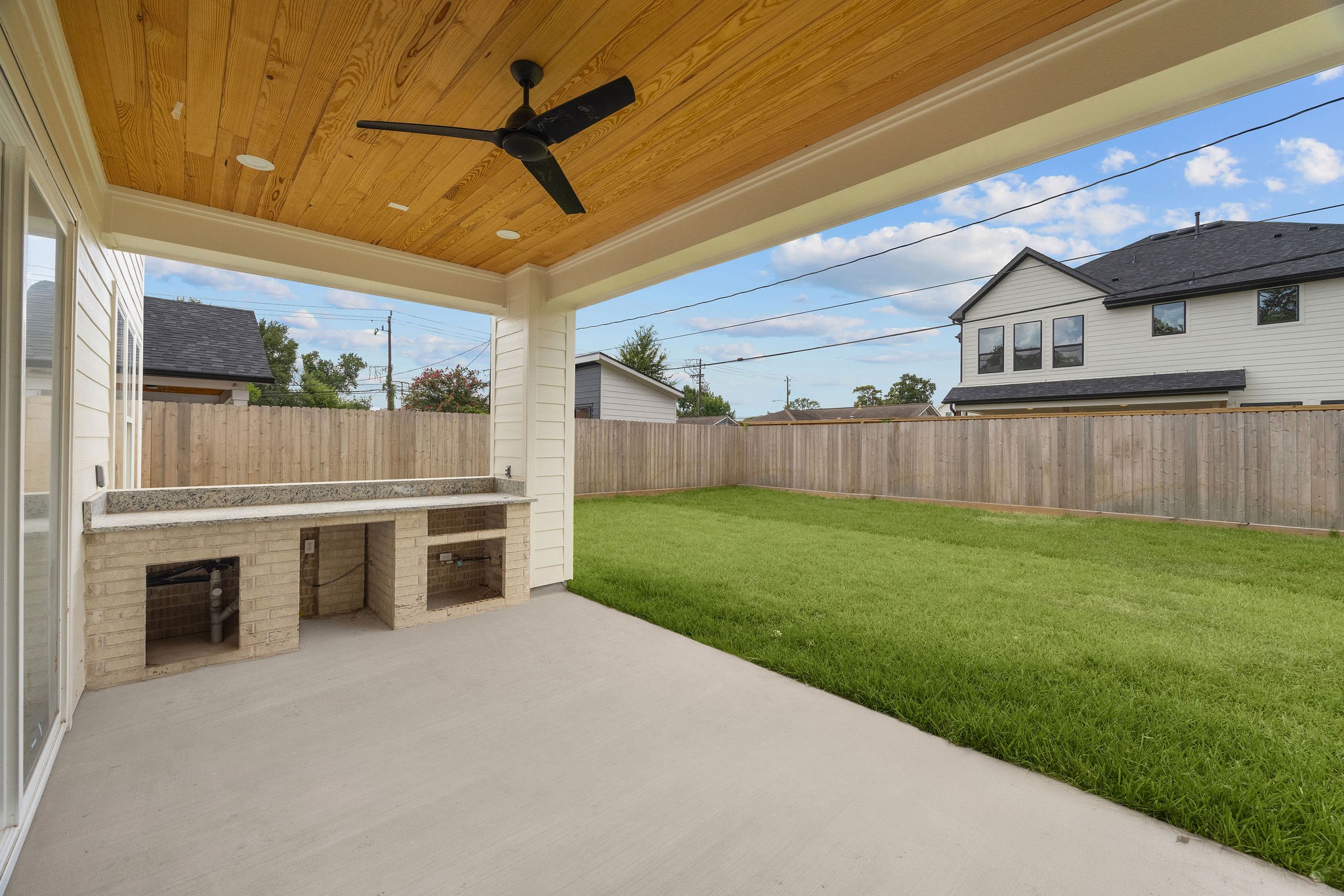 1726 Saxon Drive Property Photo 25