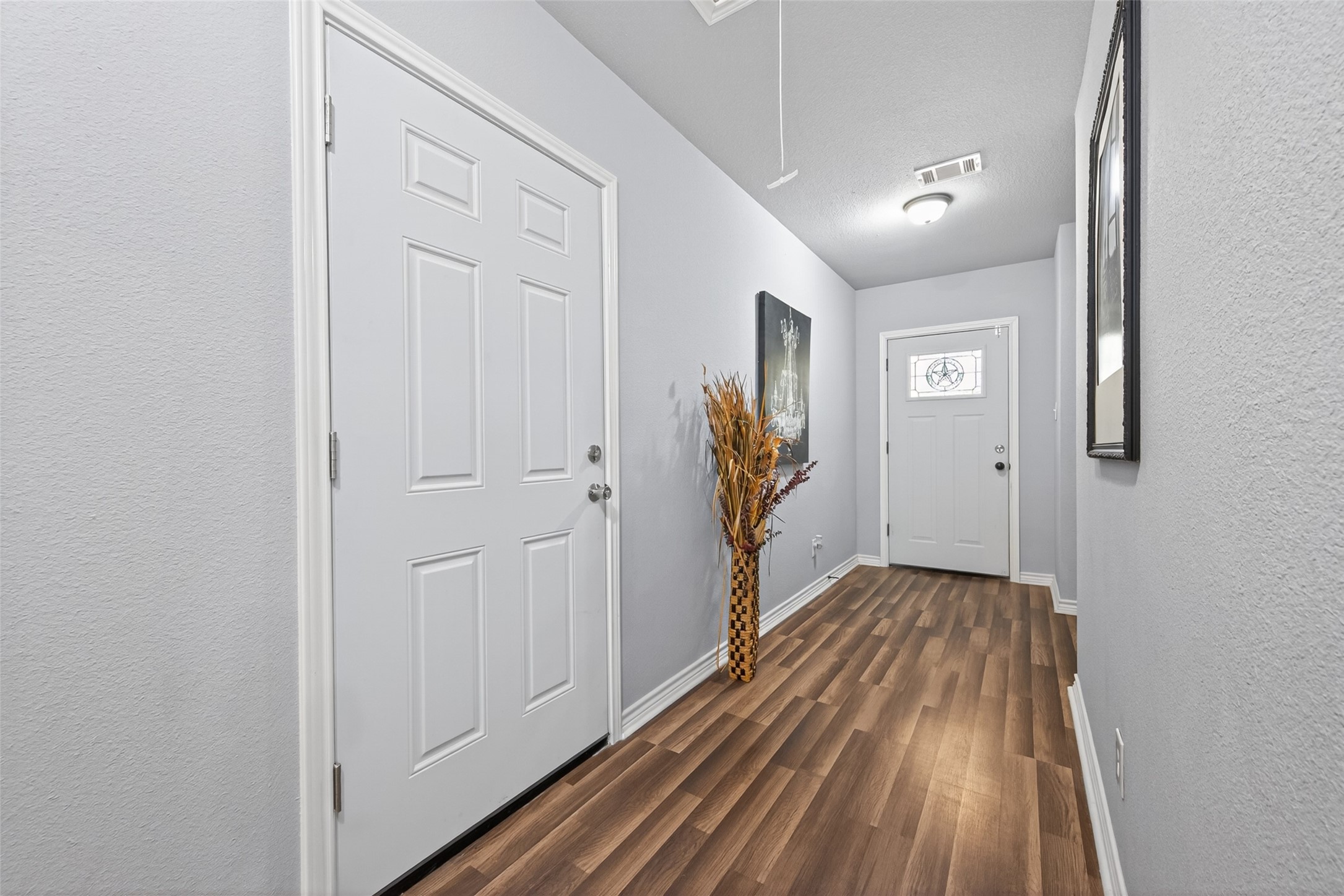 11853 Doty Drive Property Photo 3
