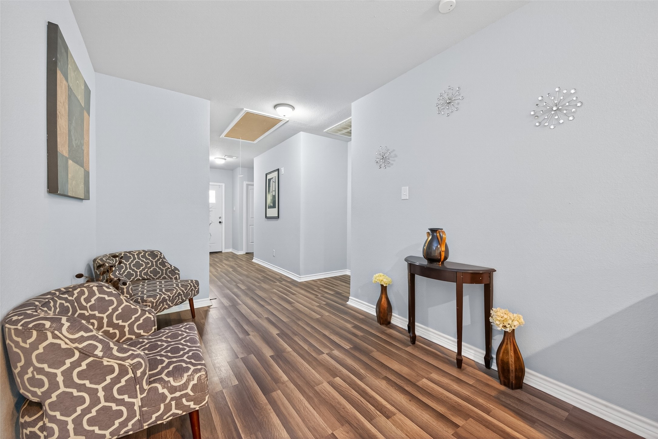 11853 Doty Drive Property Photo 4