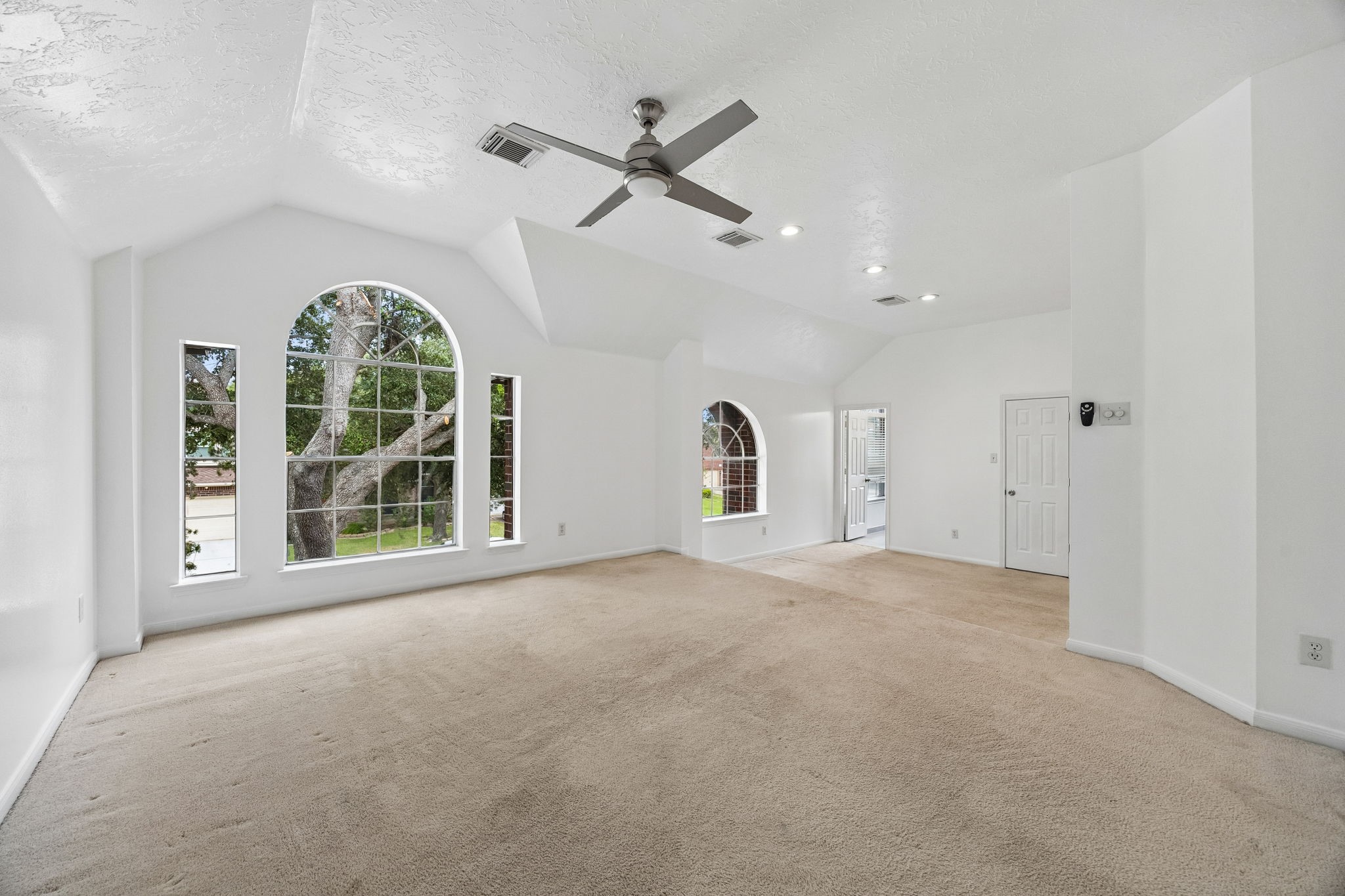 12206 Meadow Park Court Property Photo 11