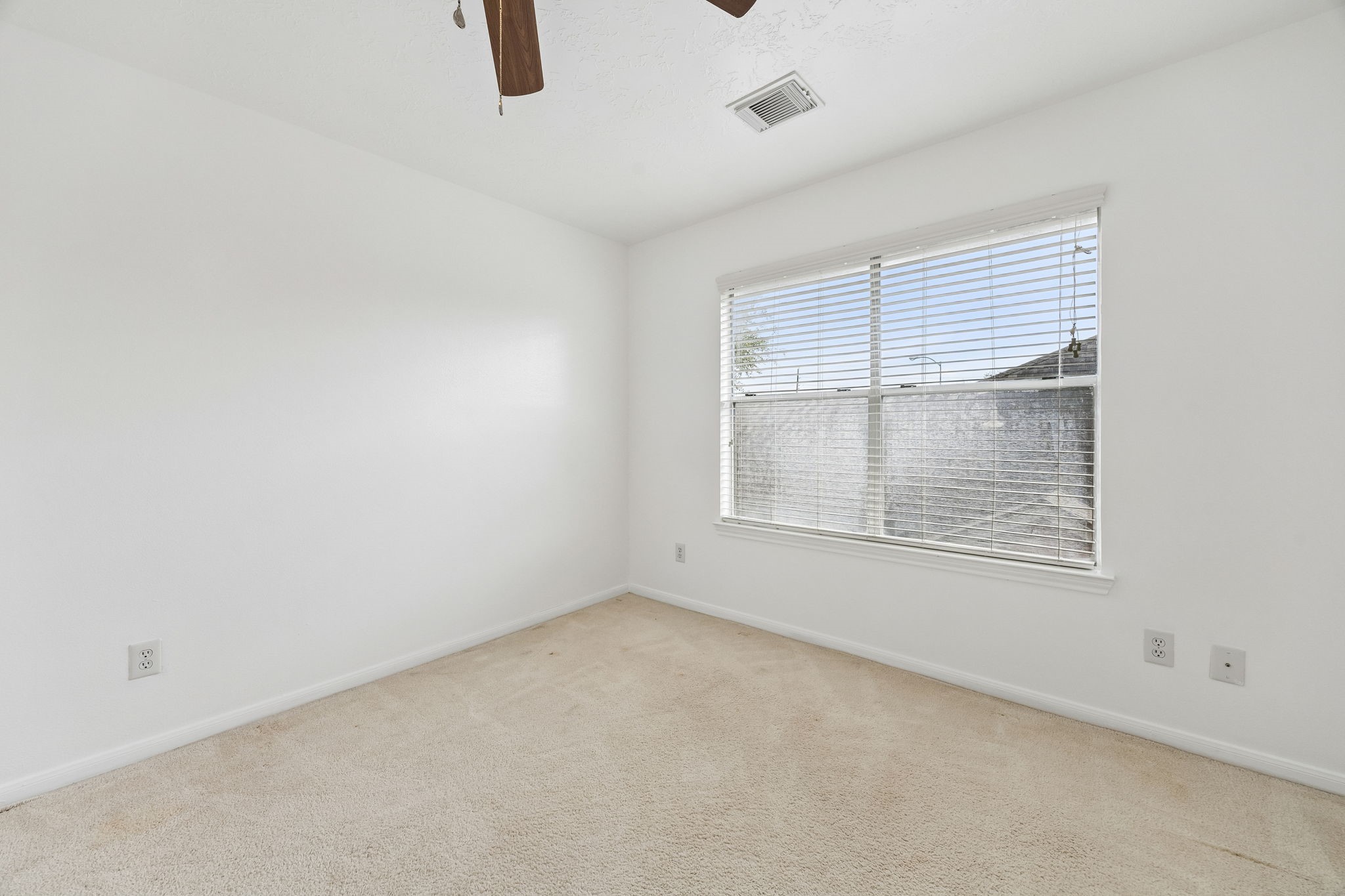12206 Meadow Park Court Property Photo 15