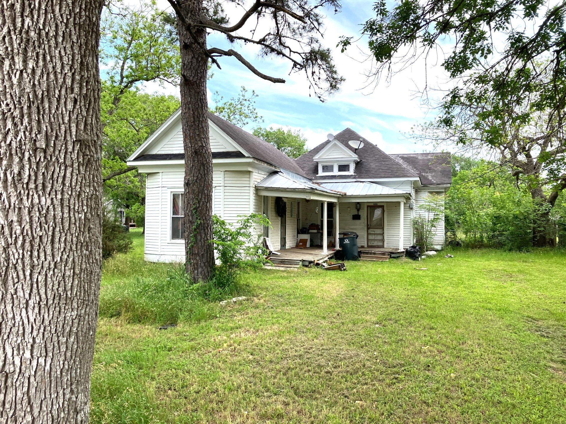 308 S East Street Property Photo