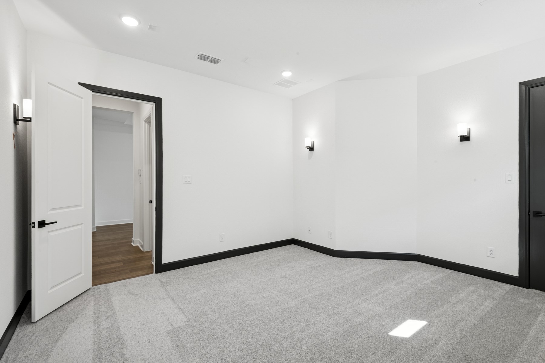 12222 Grassy Bend Drive Property Photo 21