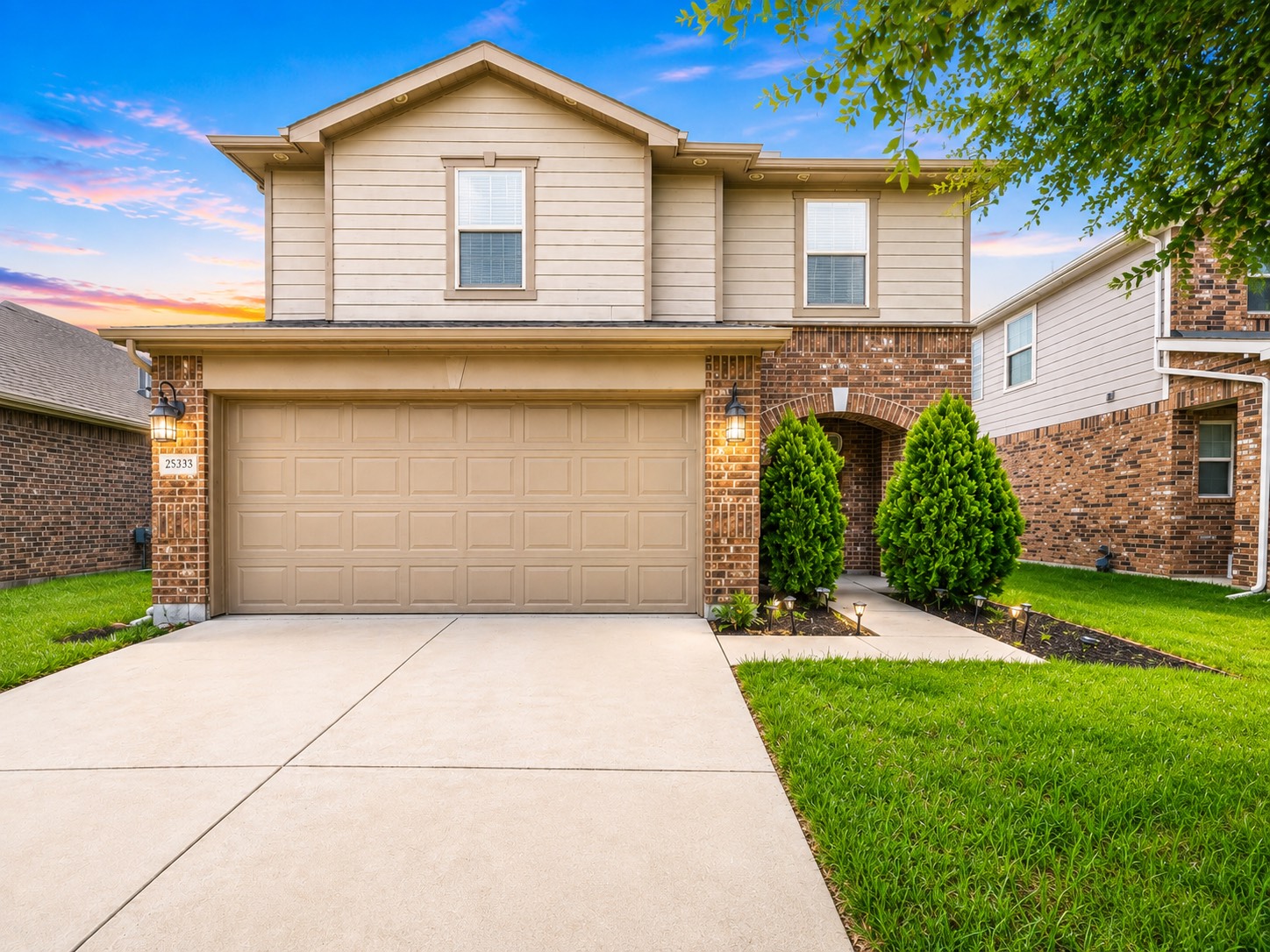 25323 Queens Causeway Lane Property Photo 1