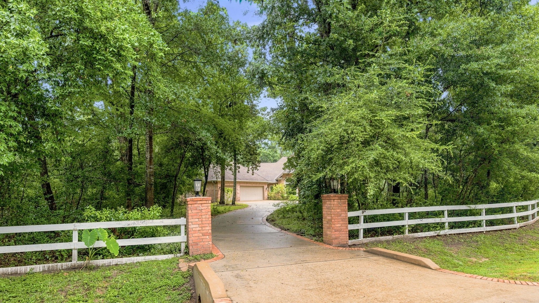 10307 Autumn Run Lane Property Photo 1