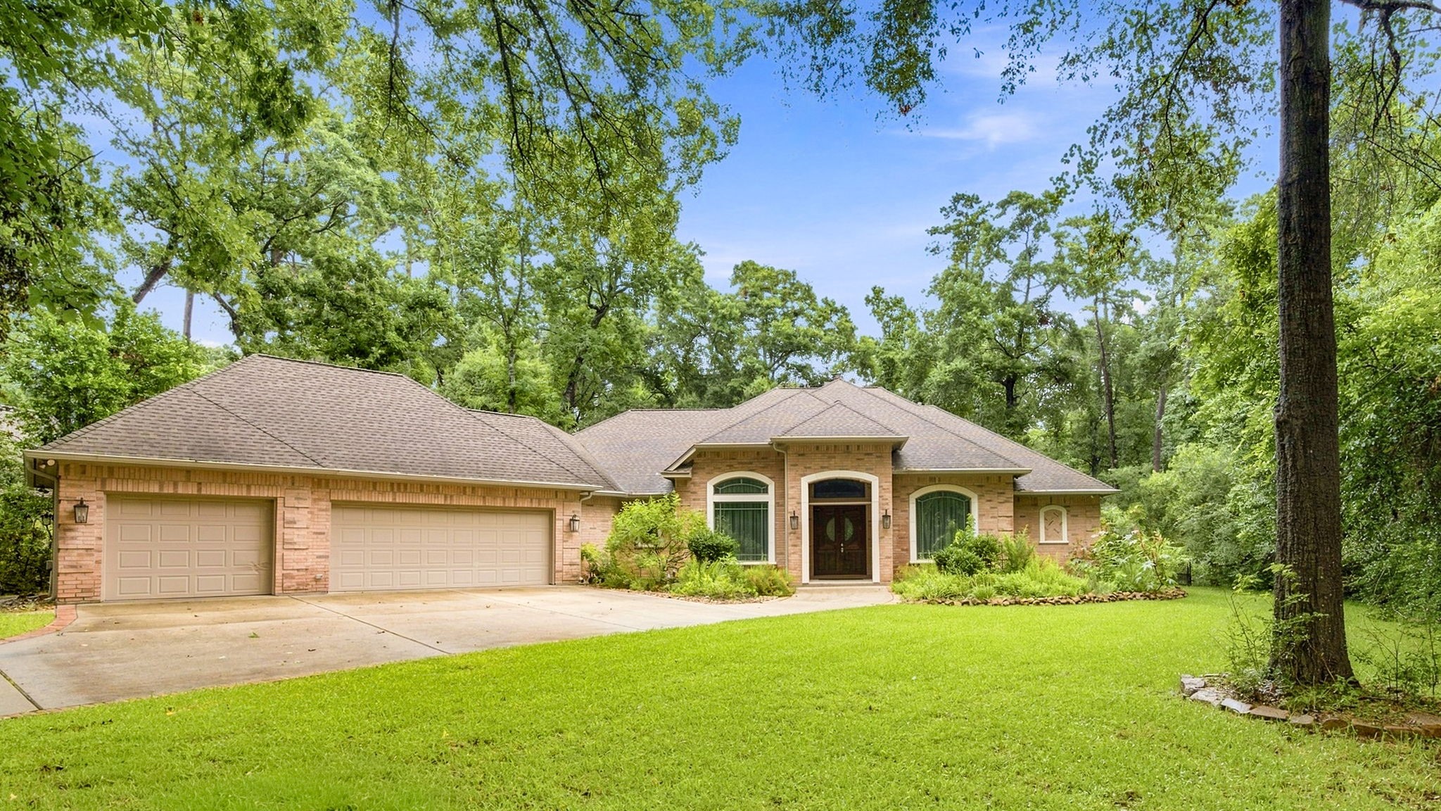 10307 Autumn Run Lane Property Photo 2