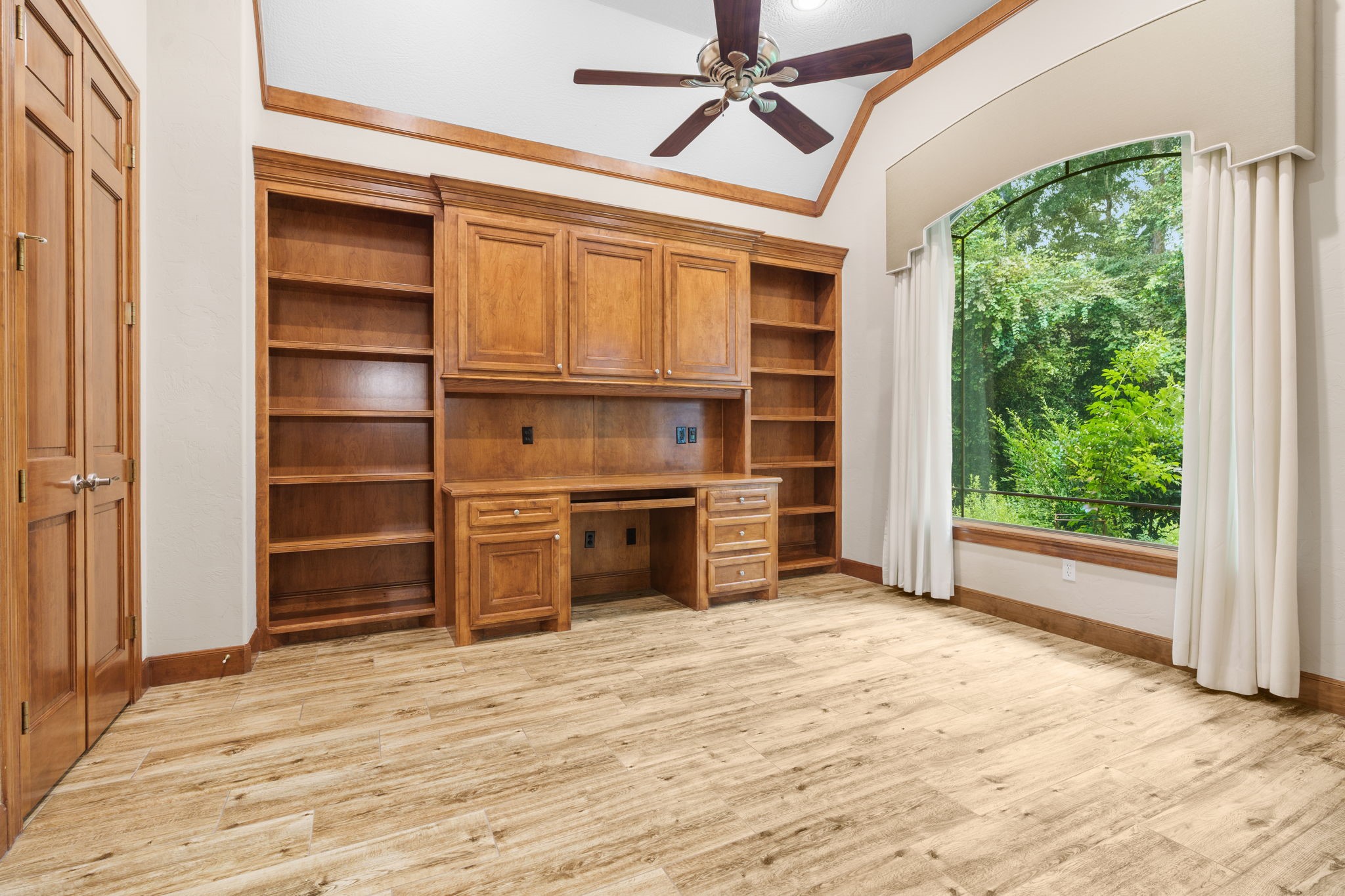 10307 Autumn Run Lane Property Photo 6