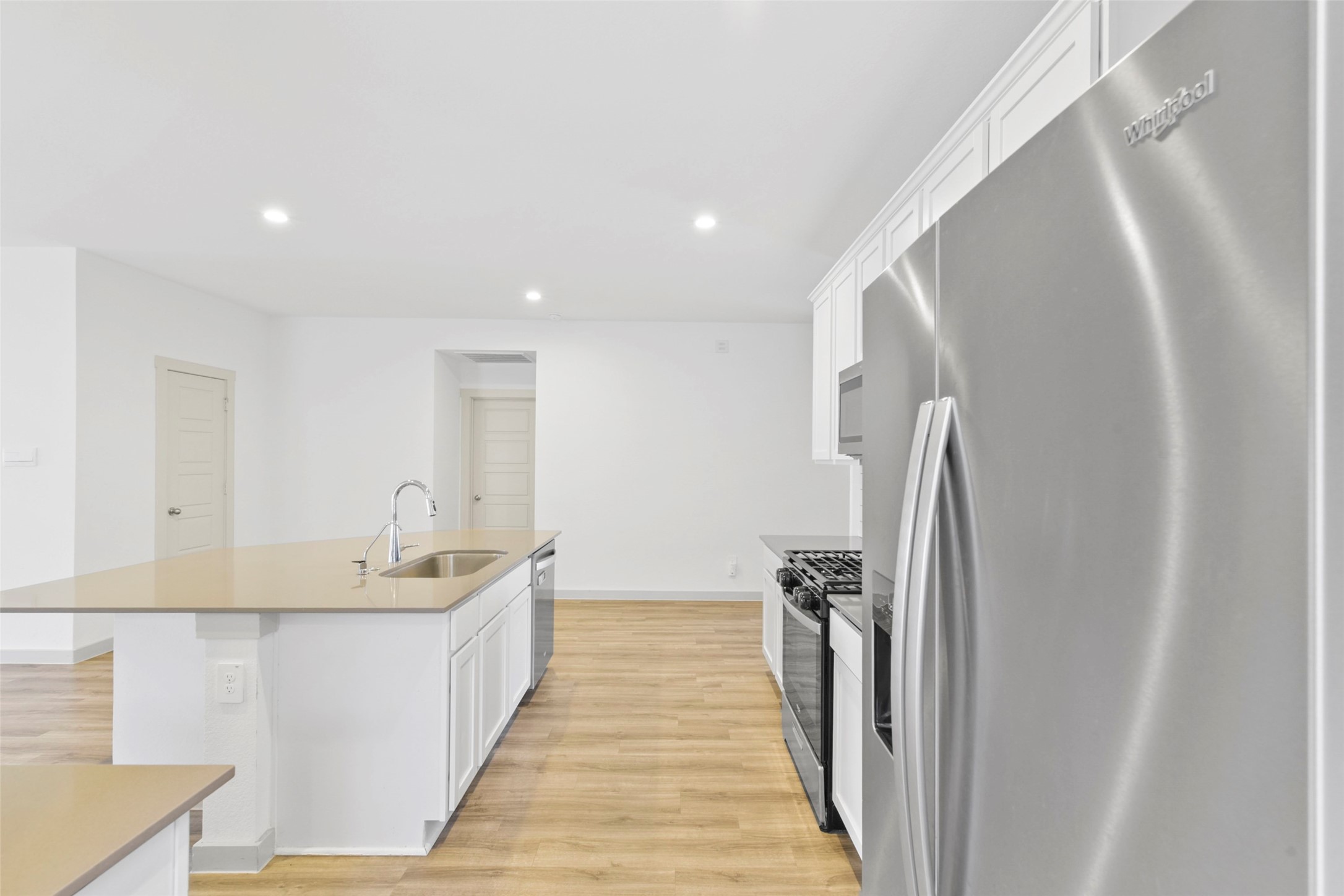 7915 Murciana Drive Property Photo 12