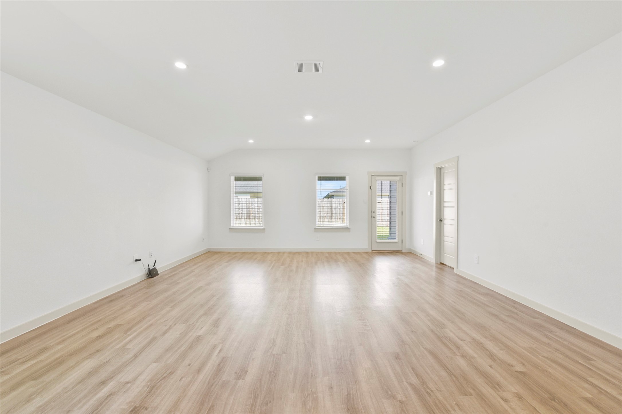 7915 Murciana Drive Property Photo 14