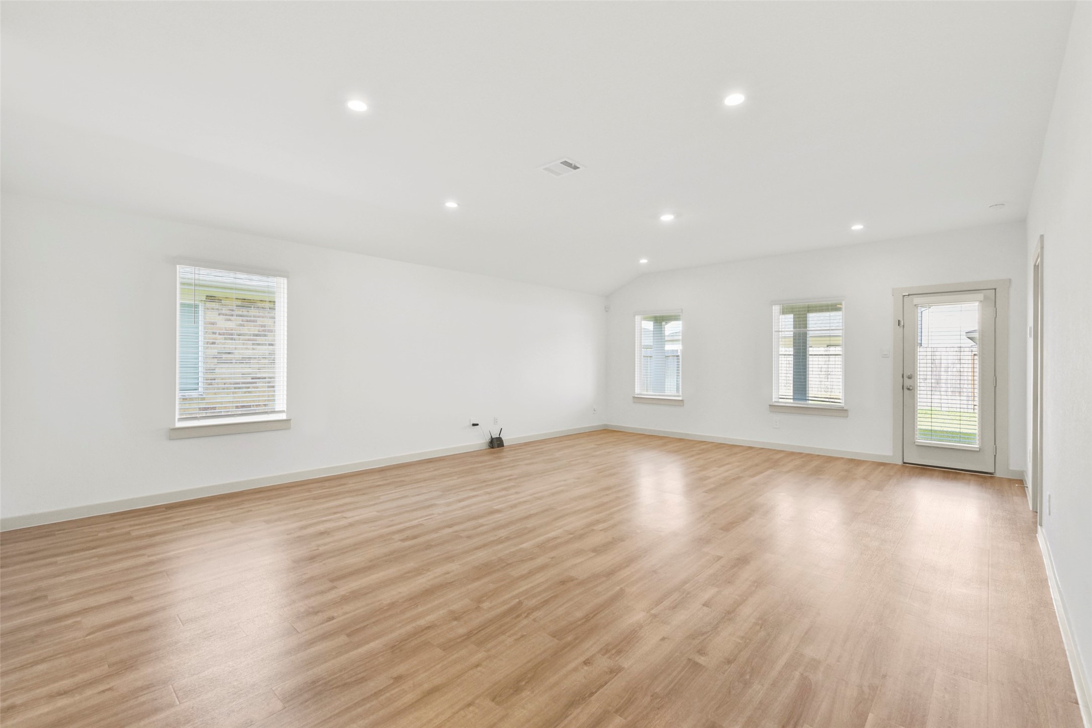 7915 Murciana Drive Property Photo 15