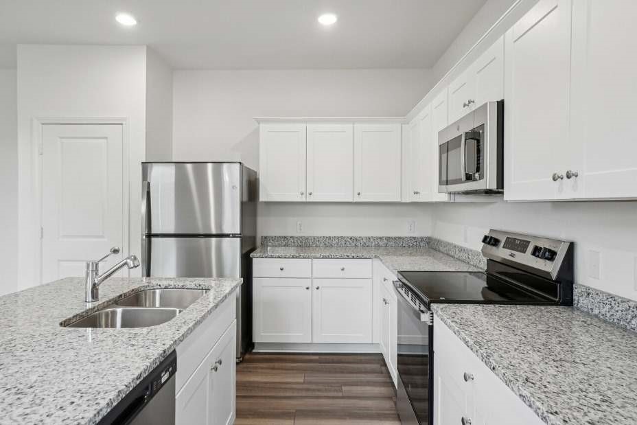 10318 Magnol Wood Drive Property Photo 5