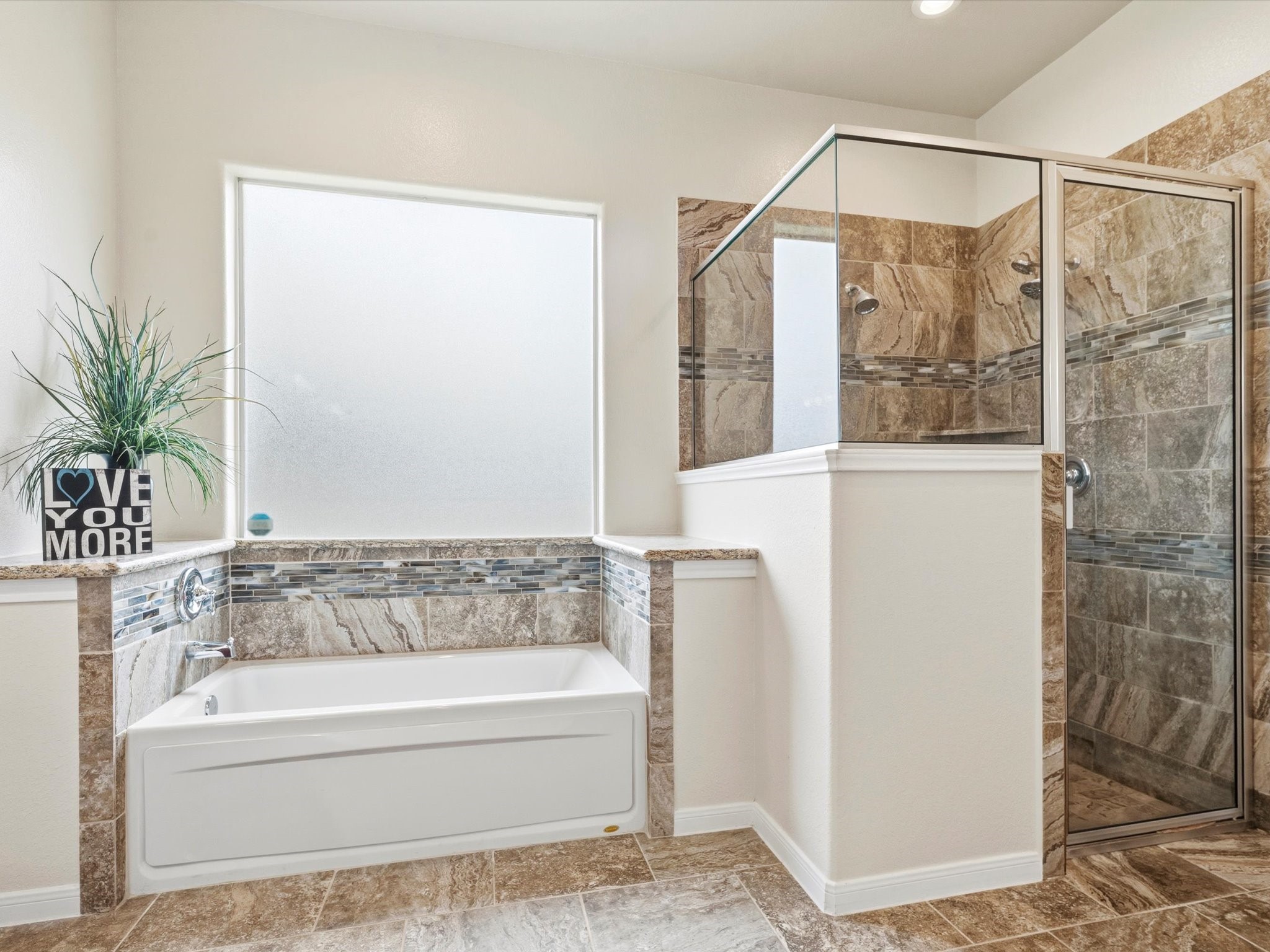 6418 Alicia Way Lane Property Photo 12