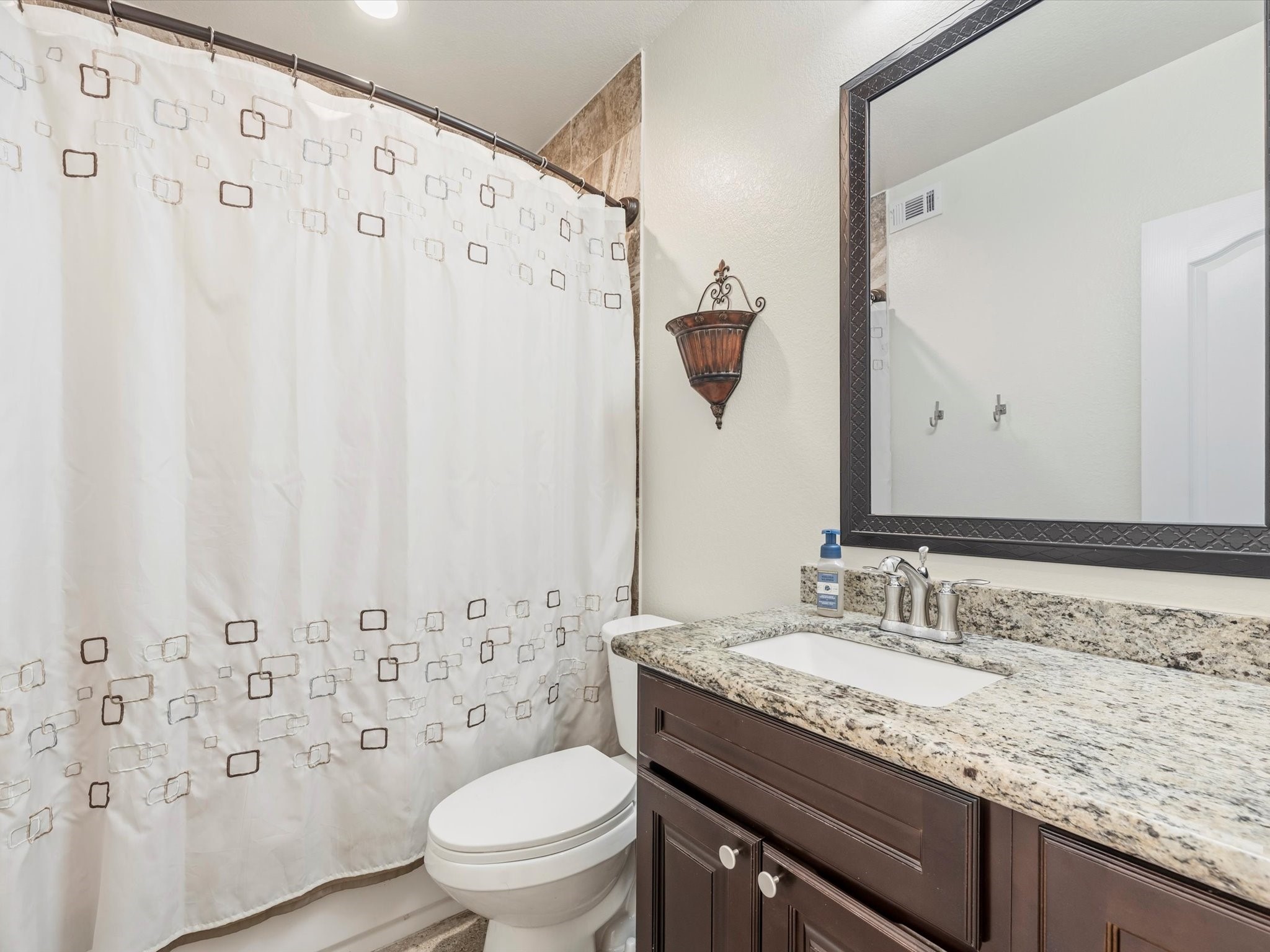 6418 Alicia Way Lane Property Photo 16