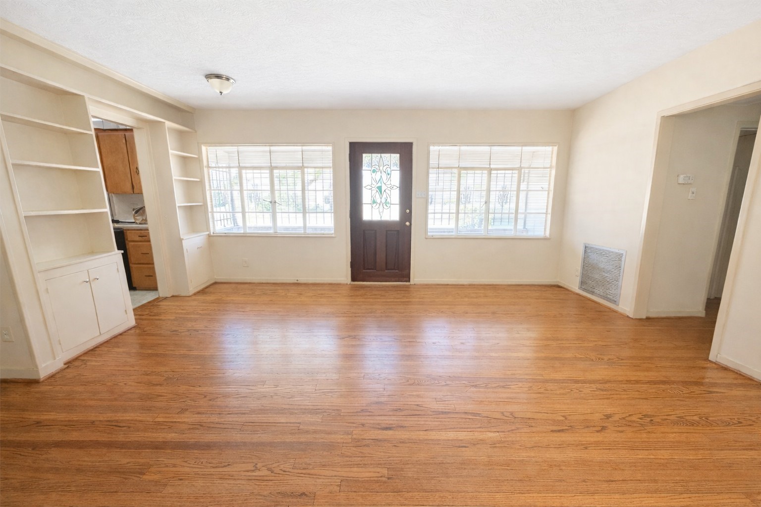 903 Lamonte Lane Property Photo 3