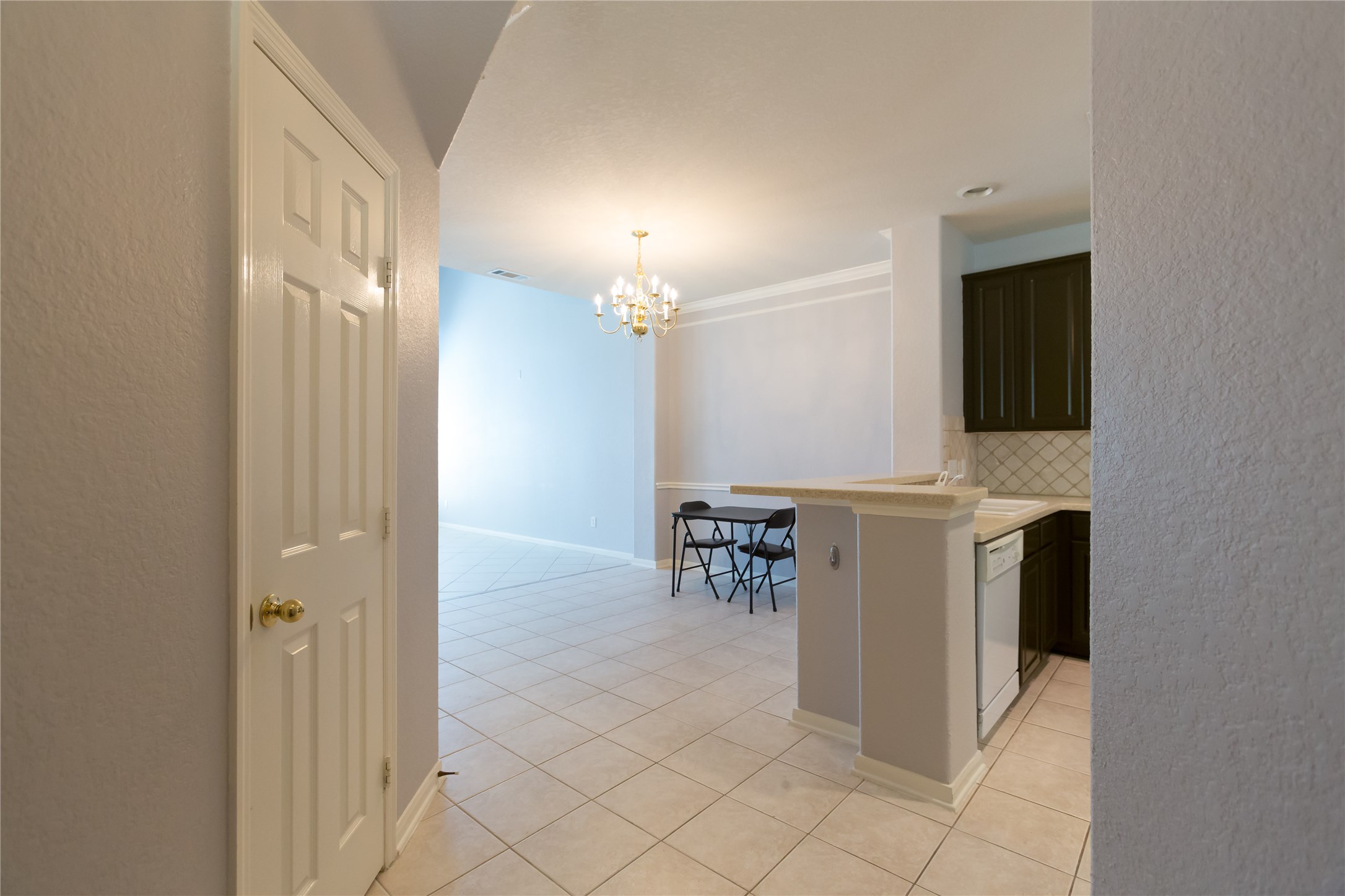 7907 Glenn Cliff Drive Property Photo 2