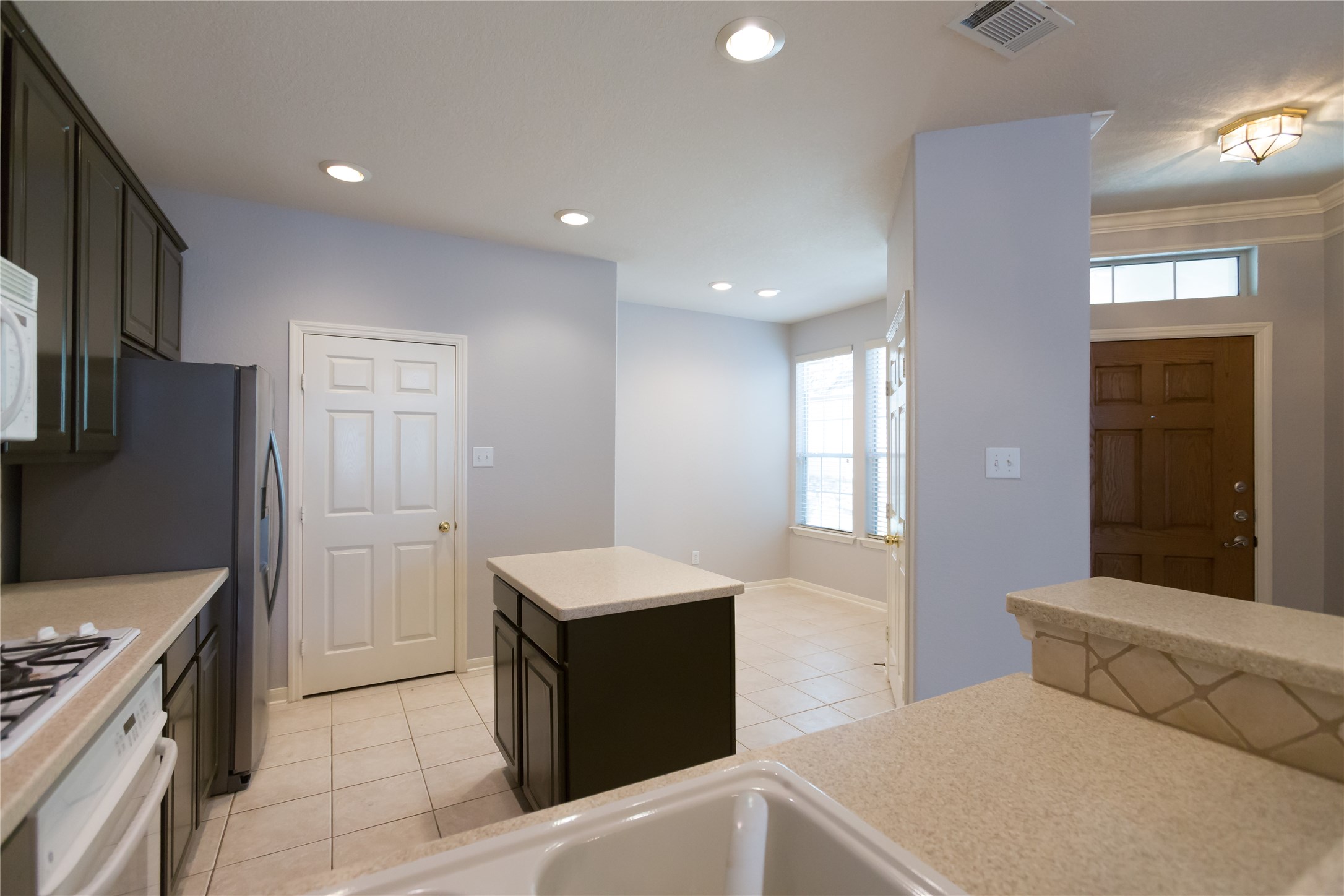 7907 Glenn Cliff Drive Property Photo 6