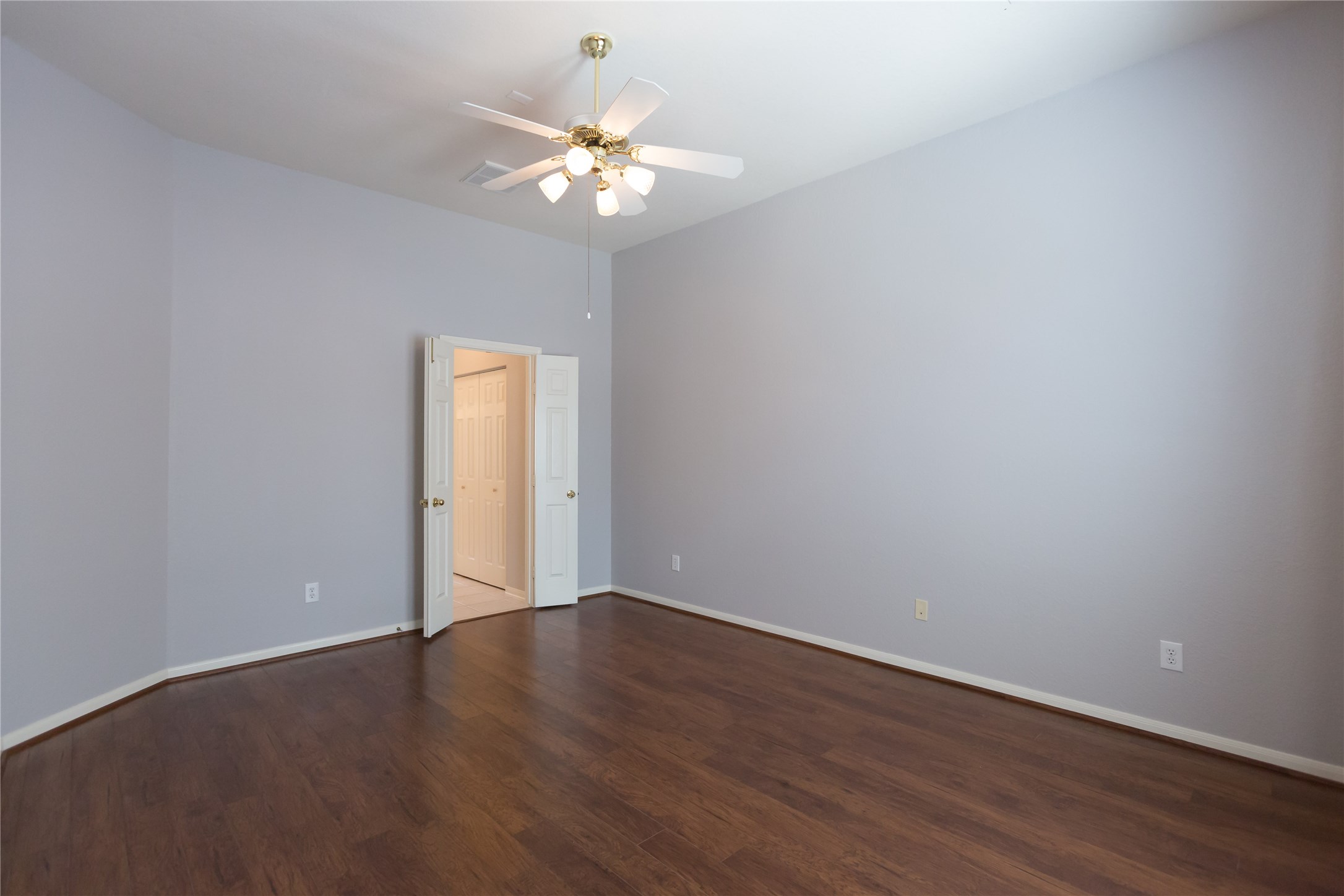 7907 Glenn Cliff Drive Property Photo 11