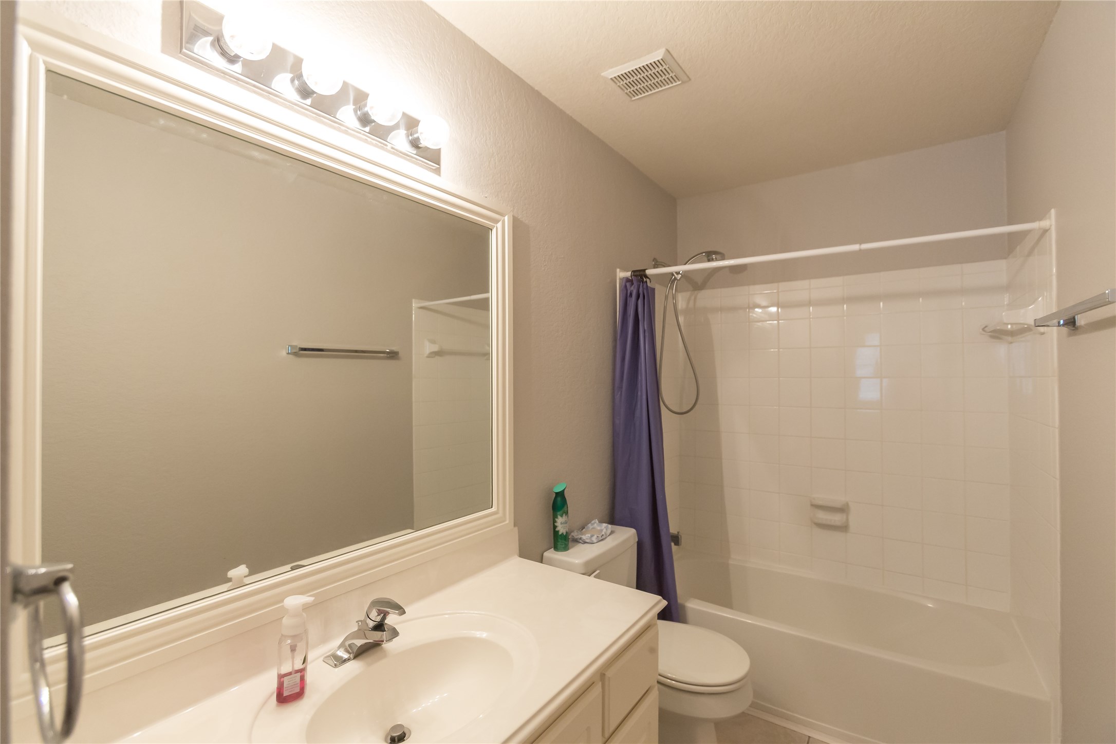7907 Glenn Cliff Drive Property Photo 17